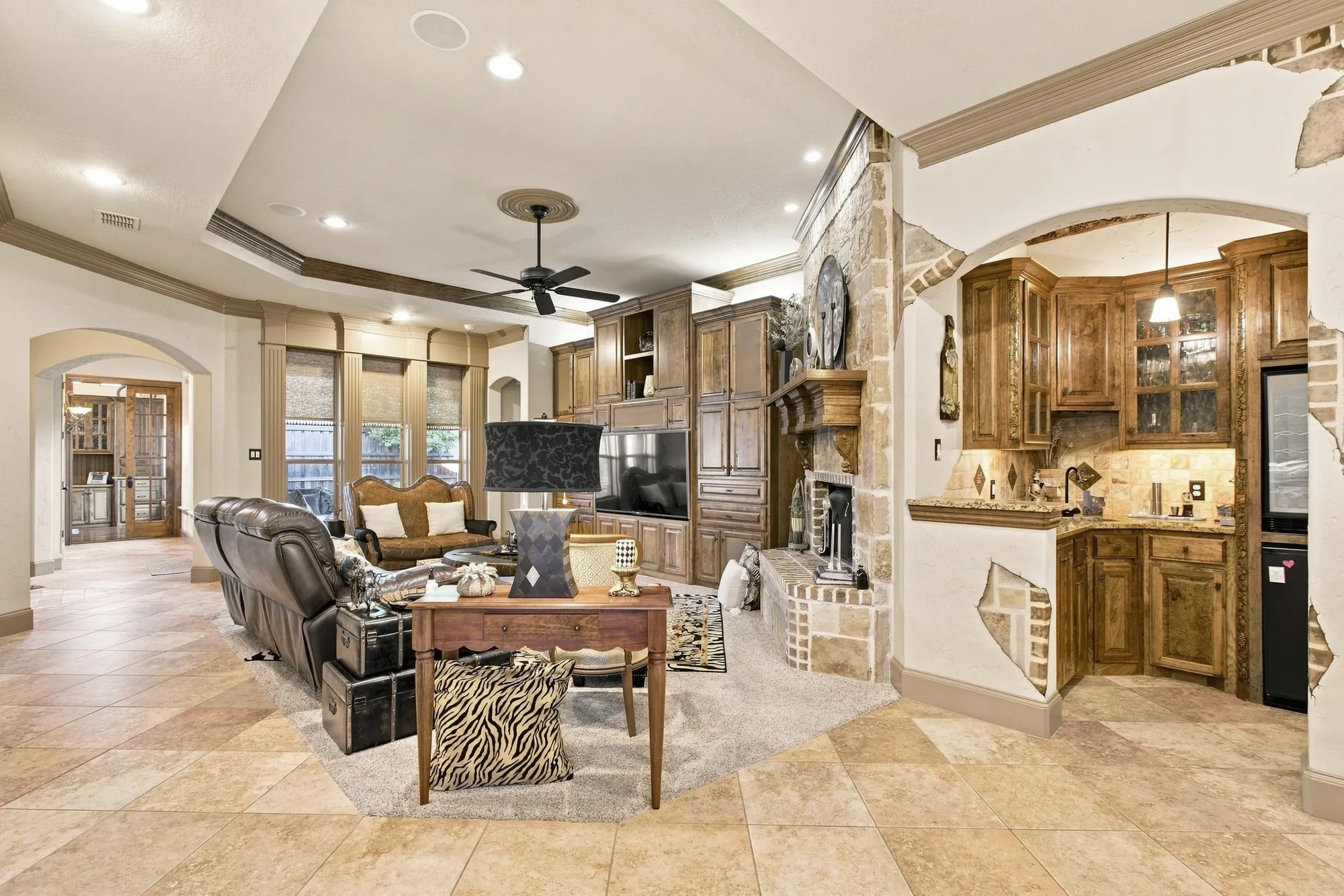Single Family Residence For Sale in Tarrant County , 613 Sophie Lane, Colleyville, Texas 76034, 3 Bedroom, 4 Bathroom, 2 Garage spaces, 2,914 Sqft, built in 2004, mls#21360901, Real Estate Agent in Colleyville, Homes For Sale in Tarrant county, Homes For Sale in Colleyville, Realtor in Colleyville Texas, Real Estate Brokerage Independent Realty Texas, Luminita Cordes Realtor