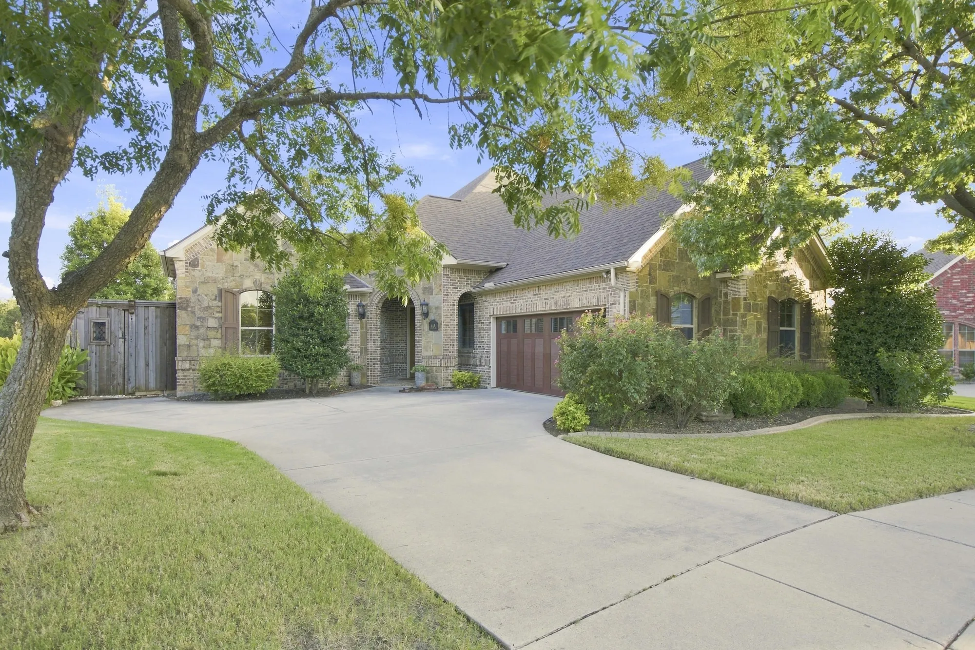 Single Family Residence For Sale in Tarrant County , 613 Sophie Lane, Colleyville, Texas 76034, 3 Bedroom, 4 Bathroom, 2 Garage spaces, 2,914 Sqft, built in 2004, mls#21360901, Real Estate Agent in Colleyville, Homes For Sale in Tarrant county, Homes For Sale in Colleyville, Realtor in Colleyville Texas, Real Estate Brokerage Independent Realty Texas, Luminita Cordes Realtor