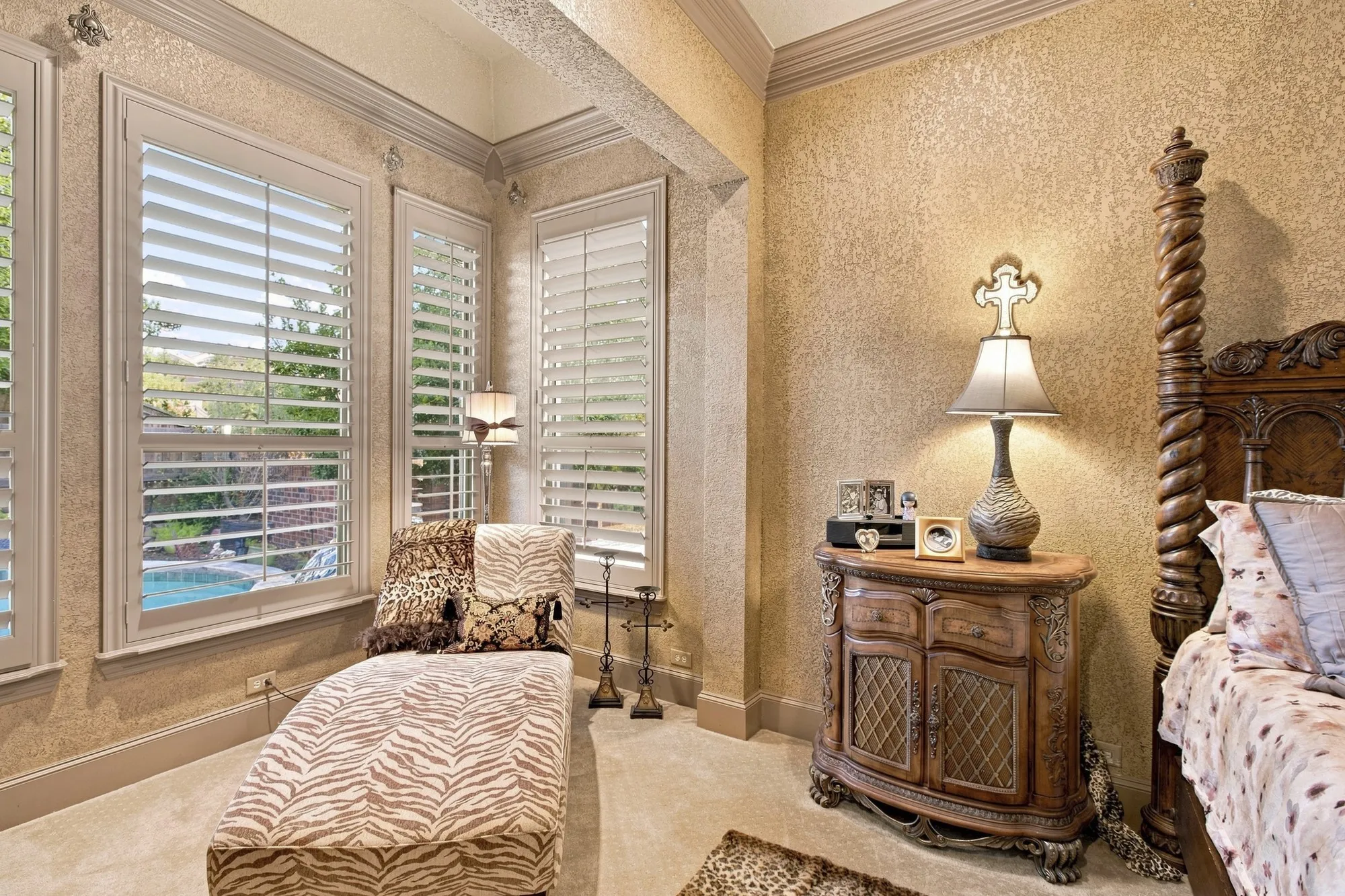 Single Family Residence For Sale in Tarrant County , 613 Sophie Lane, Colleyville, Texas 76034, 3 Bedroom, 4 Bathroom, 2 Garage spaces, 2,914 Sqft, built in 2004, mls#21360901, Real Estate Agent in Colleyville, Homes For Sale in Tarrant county, Homes For Sale in Colleyville, Realtor in Colleyville Texas, Real Estate Brokerage Independent Realty Texas, Luminita Cordes Realtor
