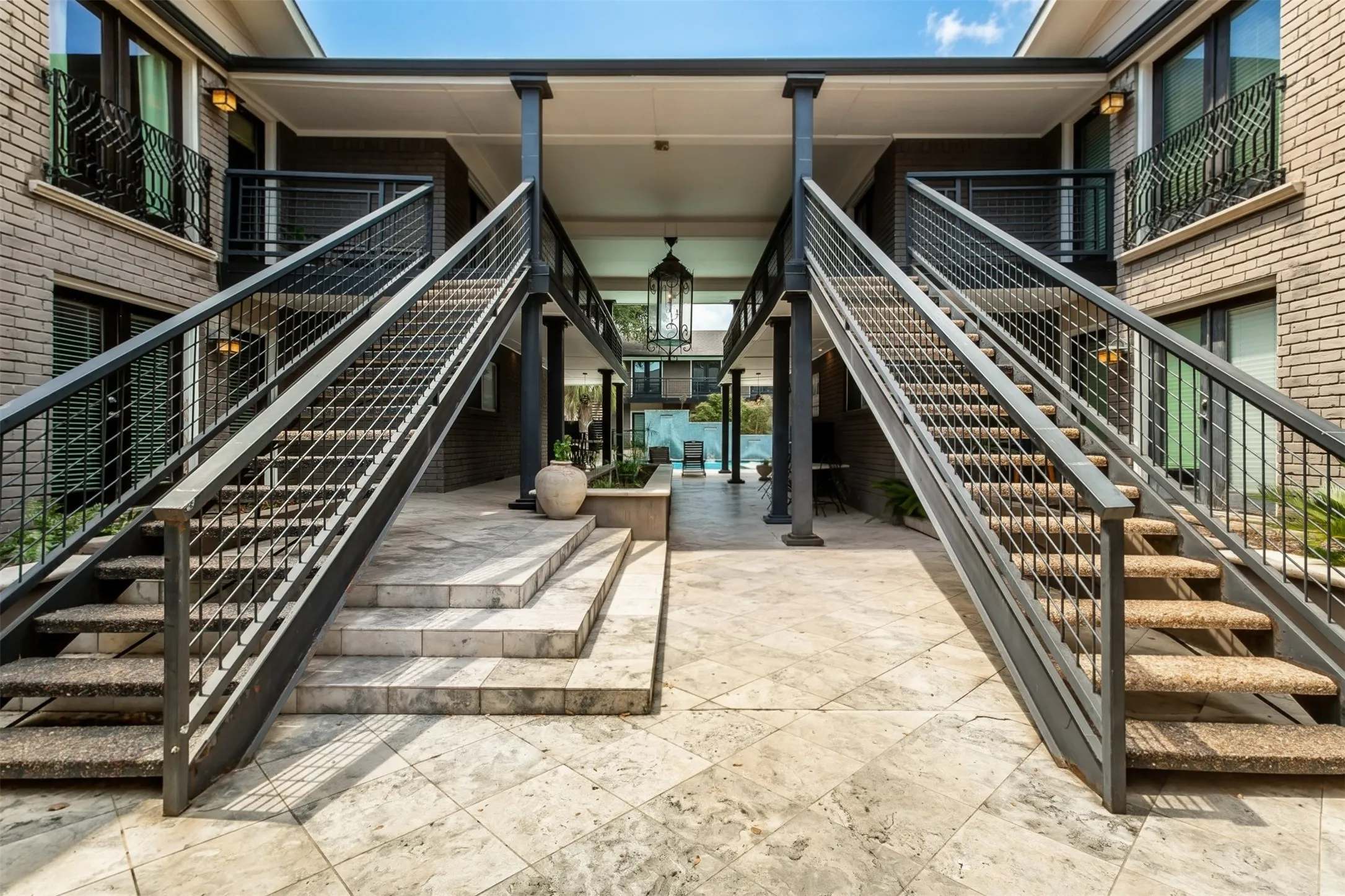 Condominium For Rent in Dallas County , 10205 Regal Oaks Drive 123, Dallas, Texas 75230, 2 Bedroom, 2 Bathroom, Garage spaces, 975 Sqft, built in 1963, mls#21362356, Real Estate Agent in Dallas, Homes For Rent in Dallas county, Homes For Rent in Dallas, Realtor in Dallas Texas, Real Estate Brokerage Independent Realty Texas, Luminita Cordes Realtor