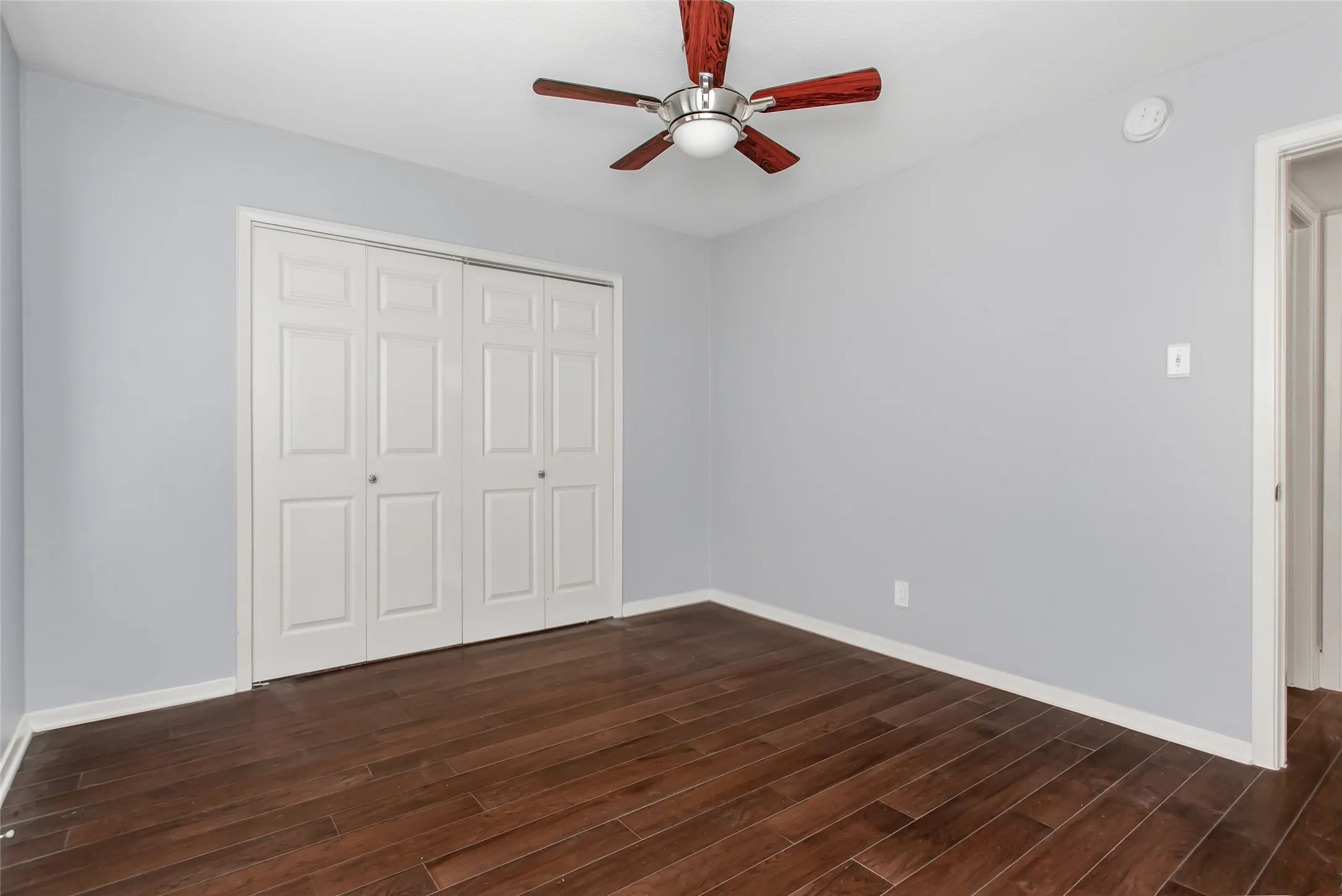 Condominium For Rent in Dallas County , 10205 Regal Oaks Drive 123, Dallas, Texas 75230, 2 Bedroom, 2 Bathroom, Garage spaces, 975 Sqft, built in 1963, mls#21362356, Real Estate Agent in Dallas, Homes For Rent in Dallas county, Homes For Rent in Dallas, Realtor in Dallas Texas, Real Estate Brokerage Independent Realty Texas, Luminita Cordes Realtor