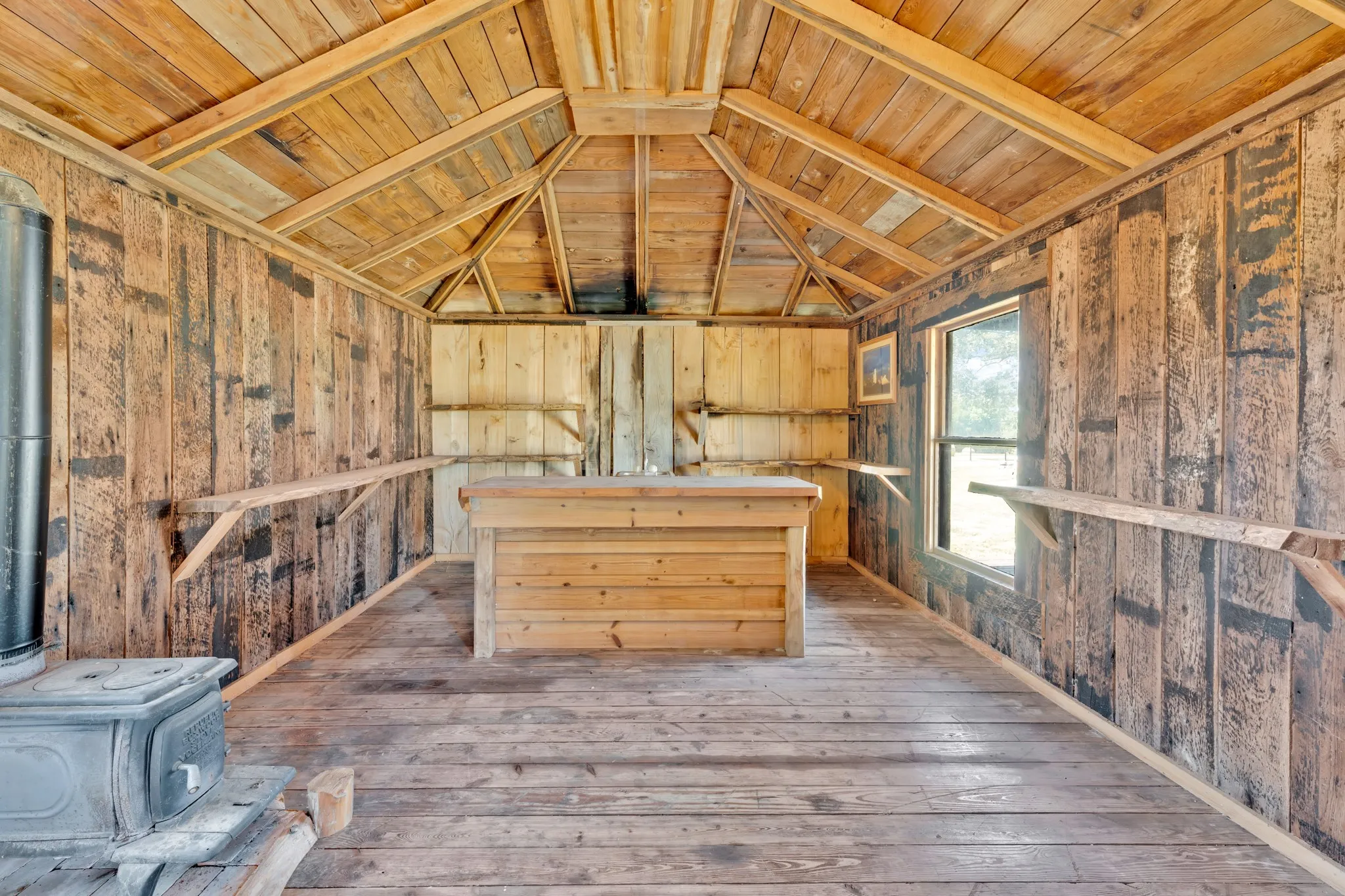 Single Family Residence For Sale in Hopkins County , 8727 S Fm 69, Como, Texas 75431, 3 Bedroom, 3 Bathroom, 2 Garage spaces, 2,040 Sqft, built in 1978, mls#21344013, Real Estate Agent in Como, Homes For Sale in Hopkins county, Homes For Sale in Como, Realtor in Como Texas, Real Estate Brokerage Independent Realty Texas, Luminita Cordes Realtor