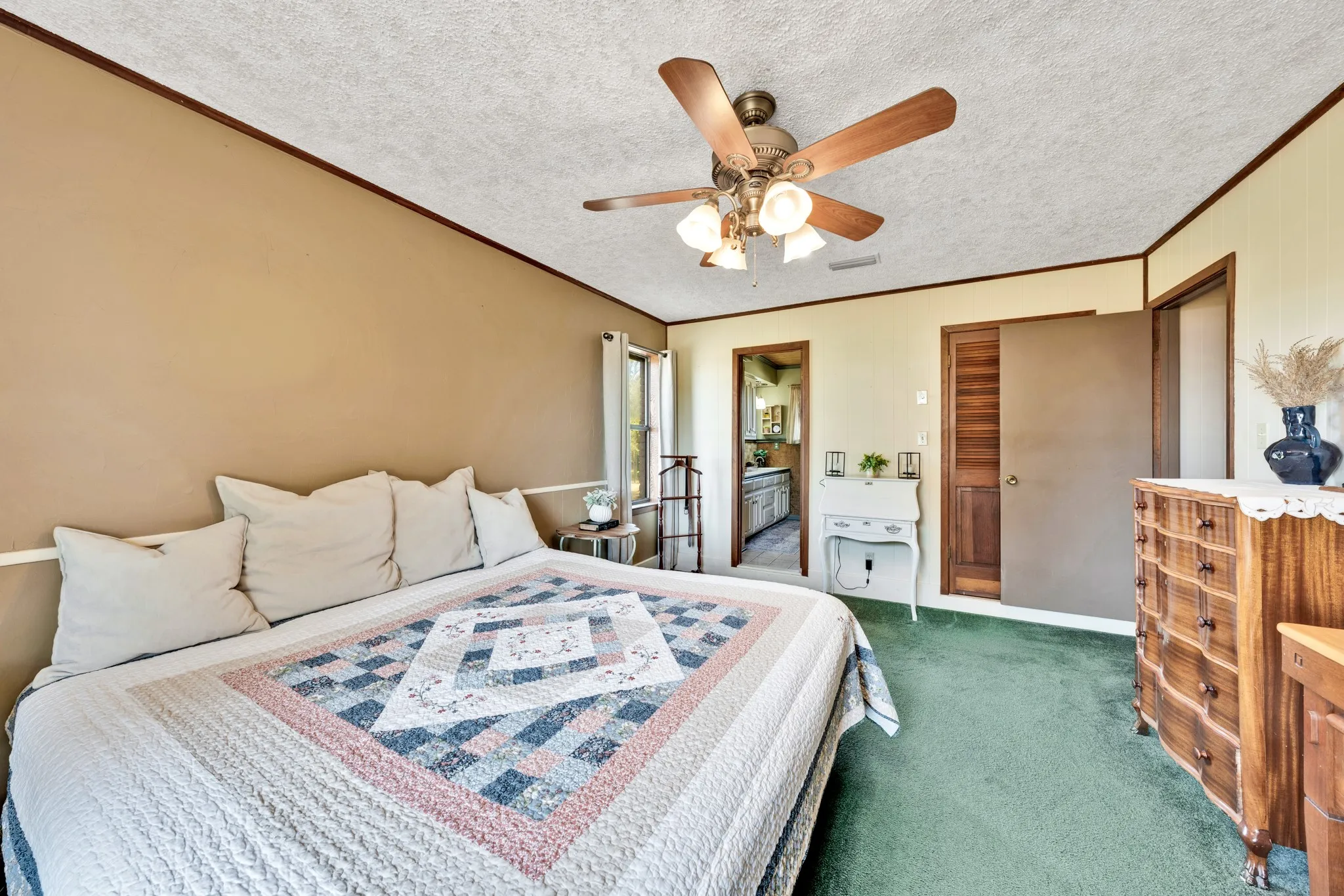 Single Family Residence For Sale in Hopkins County , 8727 S Fm 69, Como, Texas 75431, 3 Bedroom, 3 Bathroom, 2 Garage spaces, 2,040 Sqft, built in 1978, mls#21344013, Real Estate Agent in Como, Homes For Sale in Hopkins county, Homes For Sale in Como, Realtor in Como Texas, Real Estate Brokerage Independent Realty Texas, Luminita Cordes Realtor