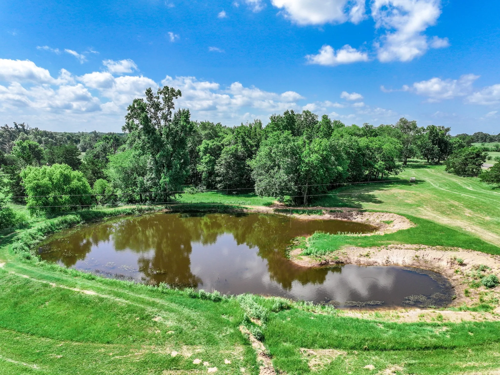 Single Family Residence For Sale in Hopkins County , 8727 S Fm 69, Como, Texas 75431, 3 Bedroom, 3 Bathroom, 2 Garage spaces, 2,040 Sqft, built in 1978, mls#21344013, Real Estate Agent in Como, Homes For Sale in Hopkins county, Homes For Sale in Como, Realtor in Como Texas, Real Estate Brokerage Independent Realty Texas, Luminita Cordes Realtor