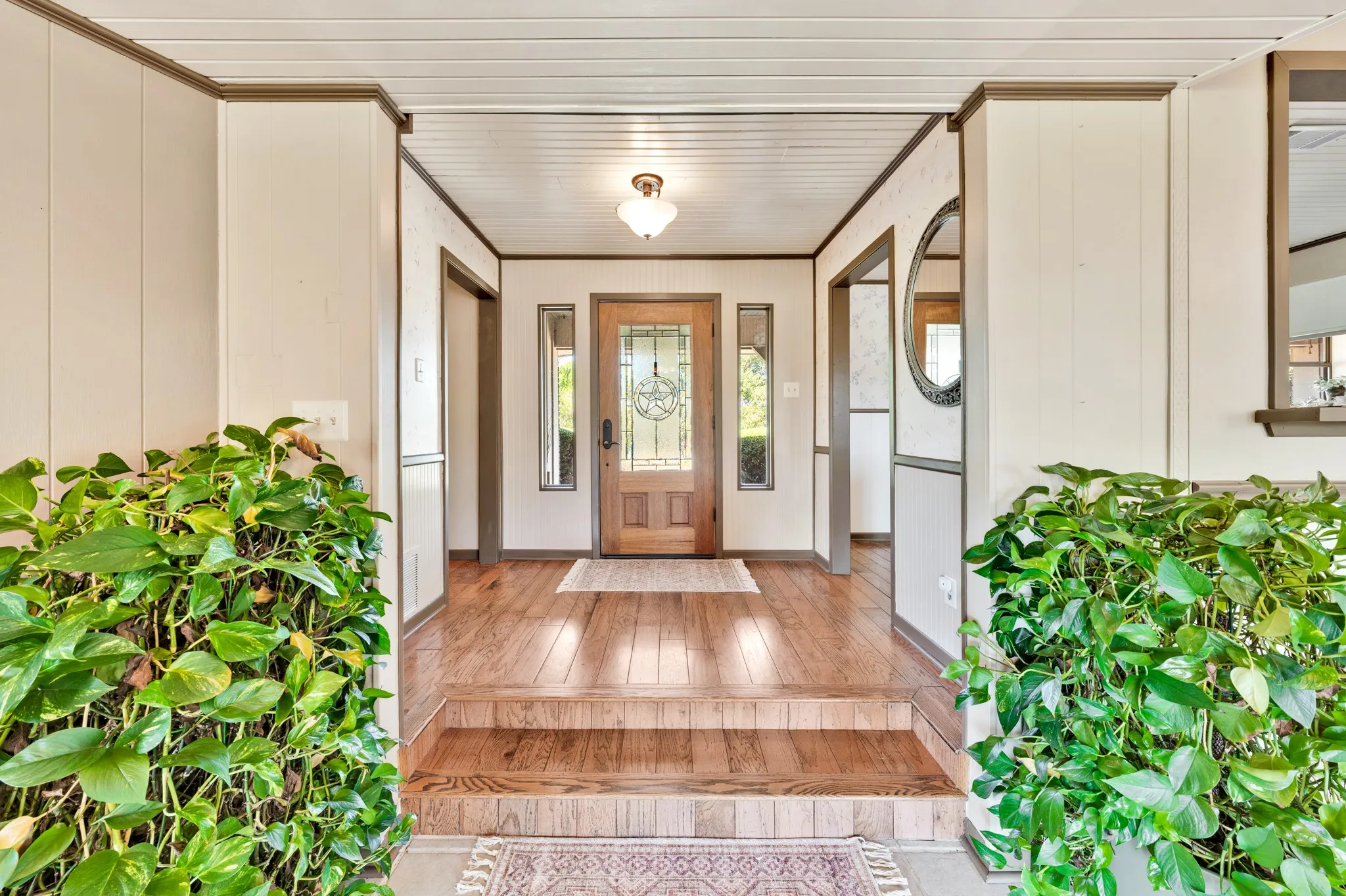 Single Family Residence For Sale in Hopkins County , 8727 S Fm 69, Como, Texas 75431, 3 Bedroom, 3 Bathroom, 2 Garage spaces, 2,040 Sqft, built in 1978, mls#21344013, Real Estate Agent in Como, Homes For Sale in Hopkins county, Homes For Sale in Como, Realtor in Como Texas, Real Estate Brokerage Independent Realty Texas, Luminita Cordes Realtor