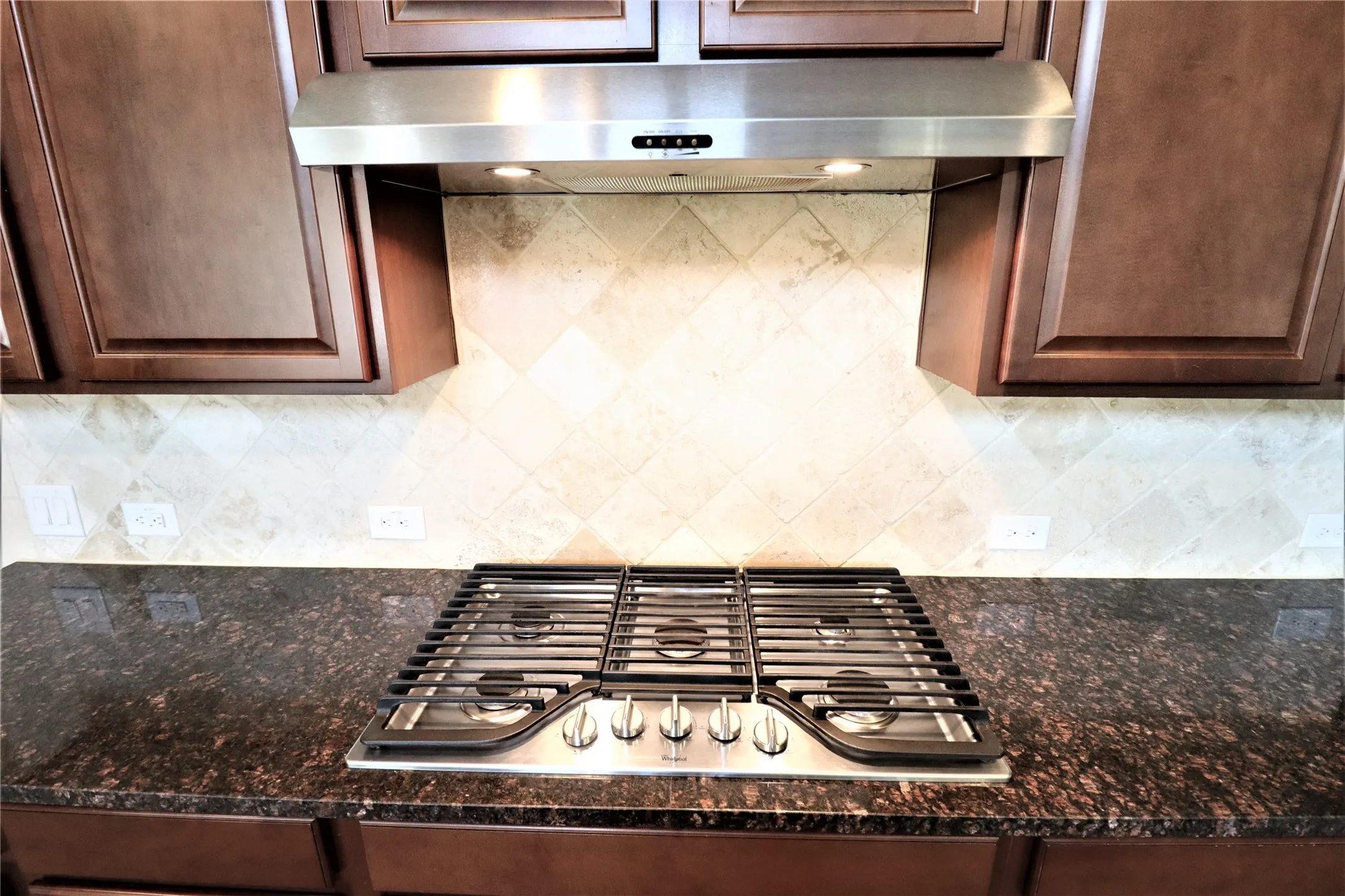 Single Family Residence For Sale in Denton County , 5070 Kerstyn Drive, Frisco, Texas 75036, 5 Bedroom, 4 Bathroom, 2 Garage spaces, 4,986 Sqft, built in 2015, mls#21361801, Real Estate Agent in Frisco, Homes For Sale in Denton county, Homes For Sale in Frisco, Realtor in Frisco Texas, Real Estate Brokerage Independent Realty Texas, Luminita Cordes Realtor