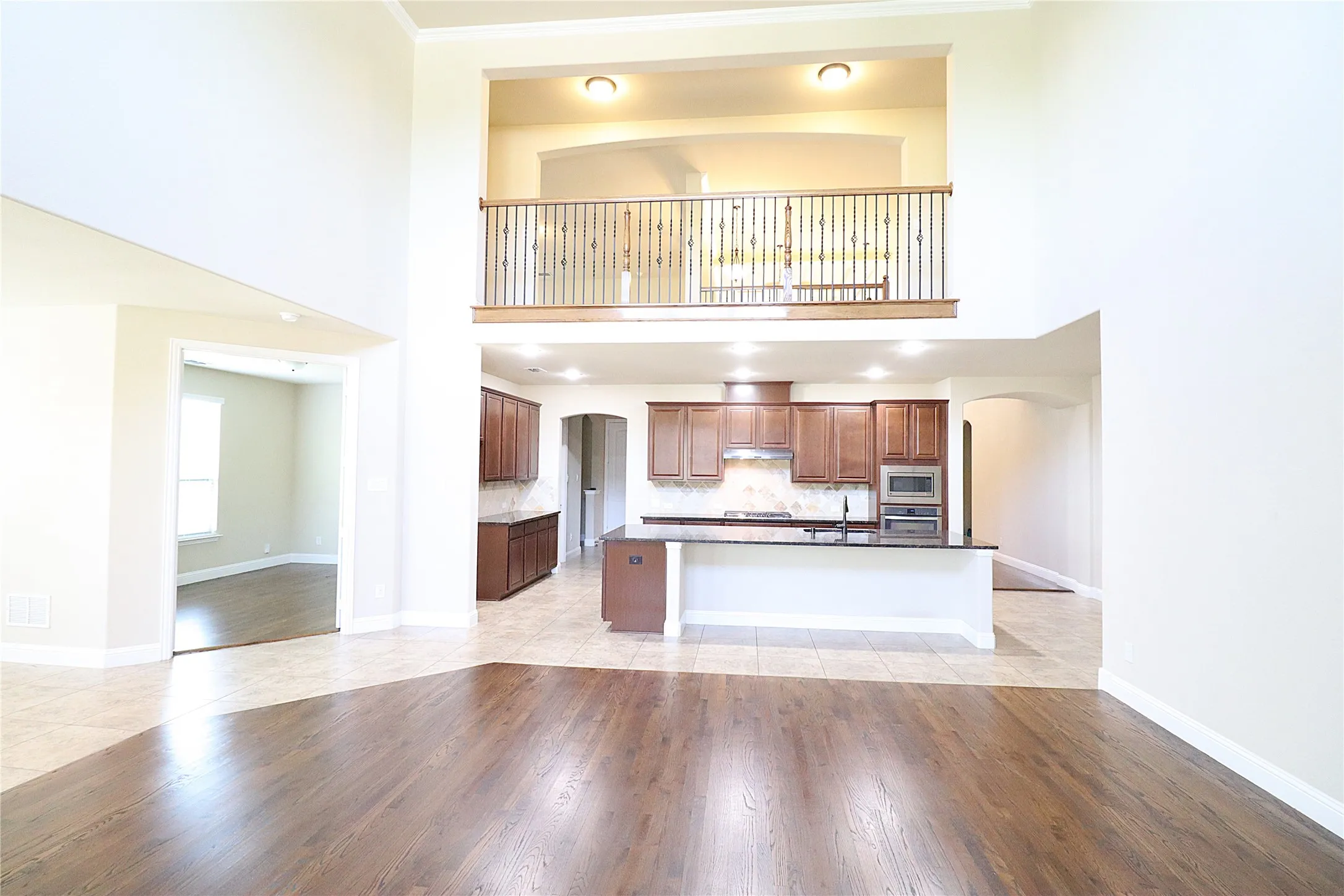 Single Family Residence For Sale in Denton County , 5070 Kerstyn Drive, Frisco, Texas 75036, 5 Bedroom, 4 Bathroom, 2 Garage spaces, 4,986 Sqft, built in 2015, mls#21361801, Real Estate Agent in Frisco, Homes For Sale in Denton county, Homes For Sale in Frisco, Realtor in Frisco Texas, Real Estate Brokerage Independent Realty Texas, Luminita Cordes Realtor