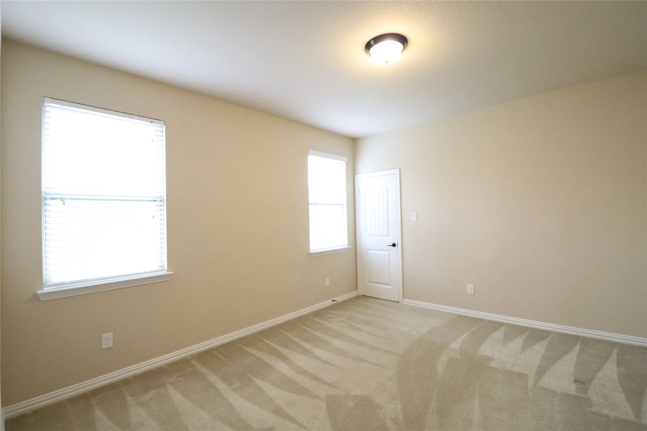 Single Family Residence For Sale in Denton County , 5070 Kerstyn Drive, Frisco, Texas 75036, 5 Bedroom, 4 Bathroom, 2 Garage spaces, 4,986 Sqft, built in 2015, mls#21361801, Real Estate Agent in Frisco, Homes For Sale in Denton county, Homes For Sale in Frisco, Realtor in Frisco Texas, Real Estate Brokerage Independent Realty Texas, Luminita Cordes Realtor