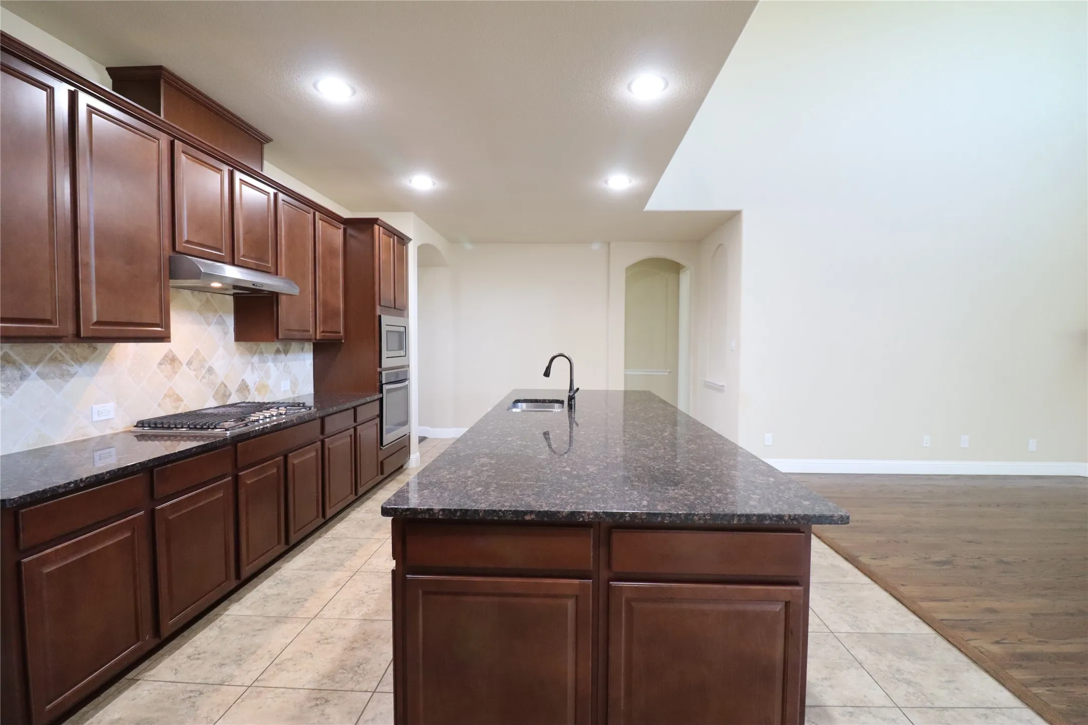 Single Family Residence For Sale in Denton County , 5070 Kerstyn Drive, Frisco, Texas 75036, 5 Bedroom, 4 Bathroom, 2 Garage spaces, 4,986 Sqft, built in 2015, mls#21361801, Real Estate Agent in Frisco, Homes For Sale in Denton county, Homes For Sale in Frisco, Realtor in Frisco Texas, Real Estate Brokerage Independent Realty Texas, Luminita Cordes Realtor