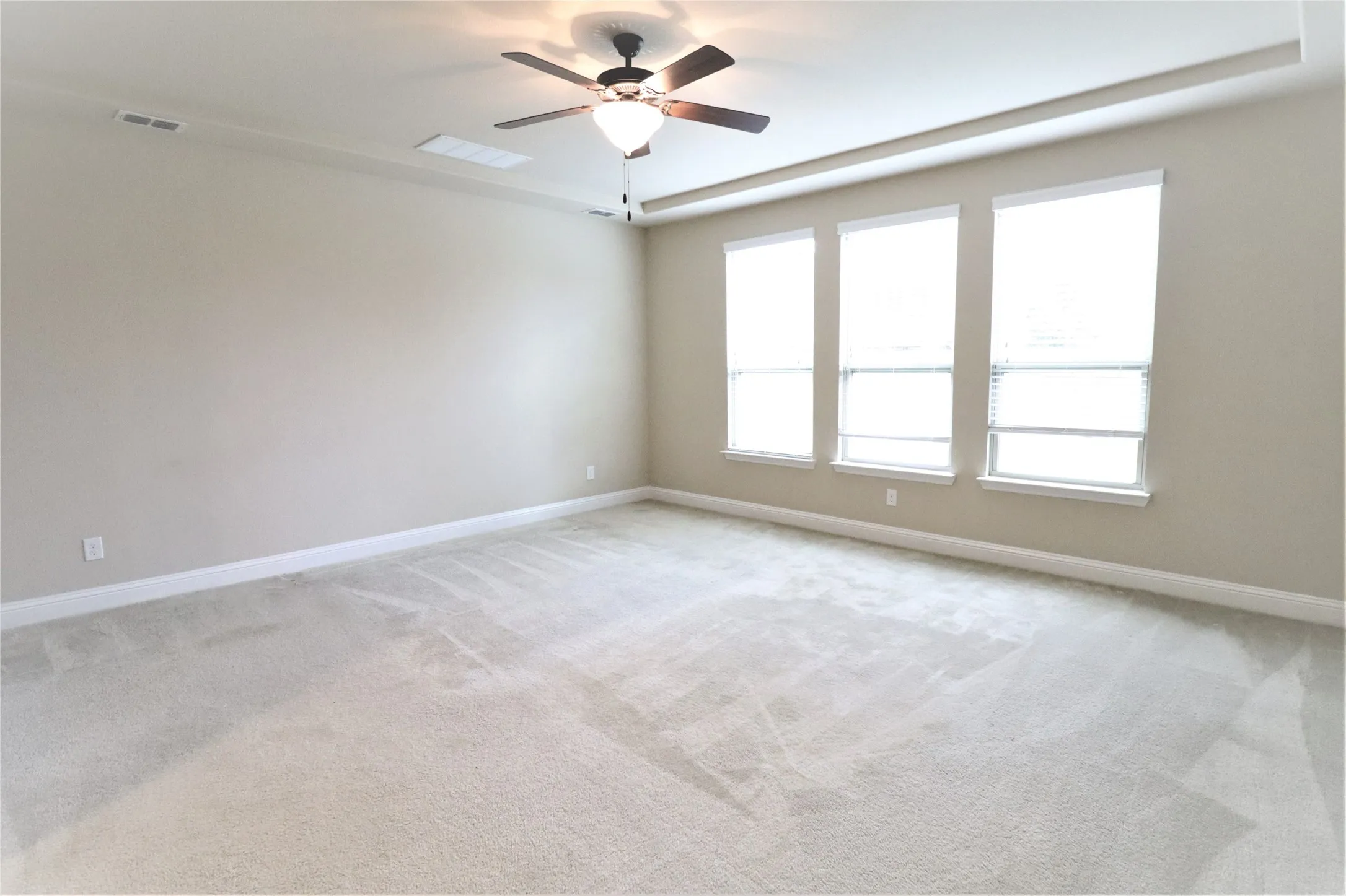Single Family Residence For Sale in Denton County , 5070 Kerstyn Drive, Frisco, Texas 75036, 5 Bedroom, 4 Bathroom, 2 Garage spaces, 4,986 Sqft, built in 2015, mls#21361801, Real Estate Agent in Frisco, Homes For Sale in Denton county, Homes For Sale in Frisco, Realtor in Frisco Texas, Real Estate Brokerage Independent Realty Texas, Luminita Cordes Realtor