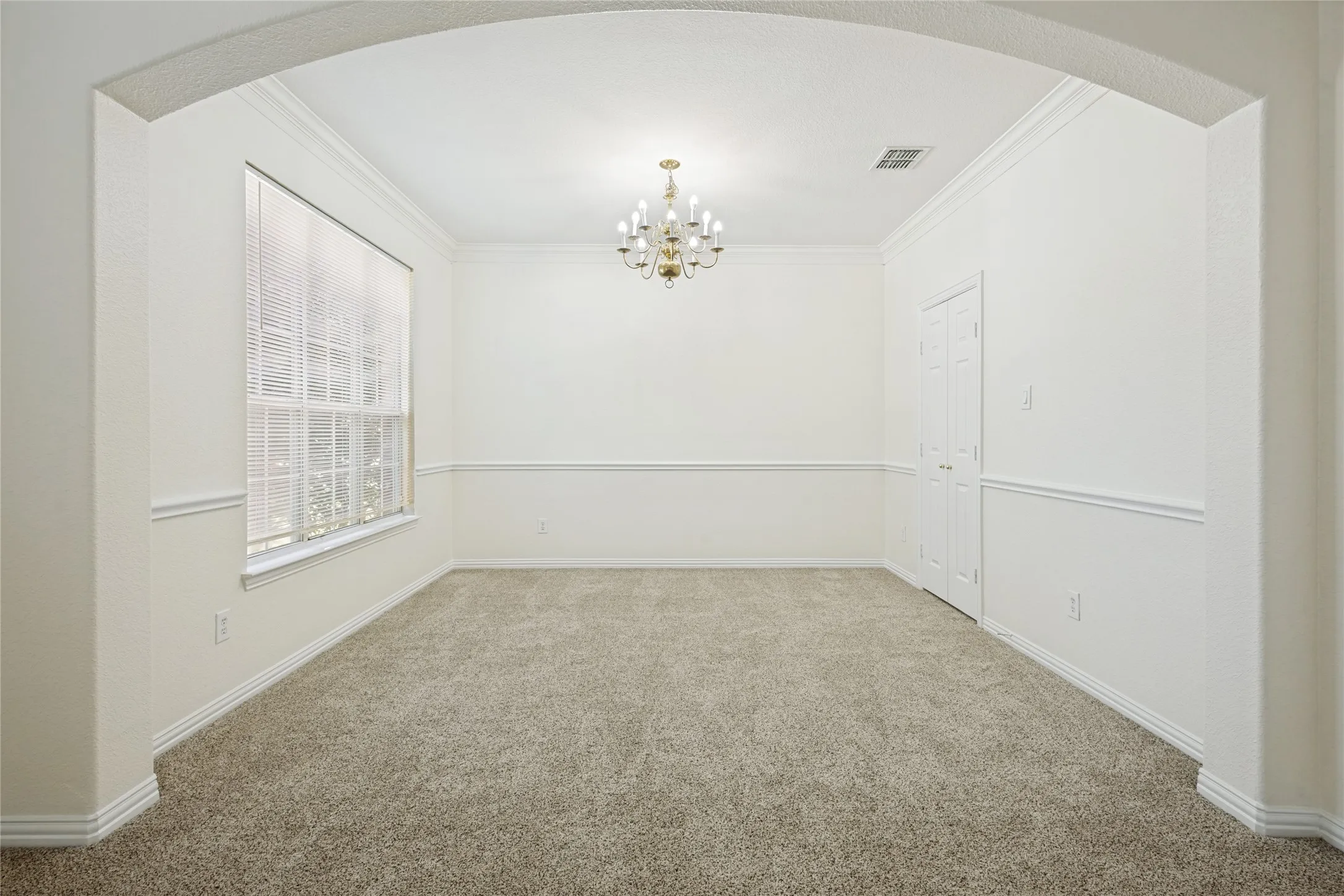 Single Family Residence For Sale in Collin County , 14779 Blakehill Drive, Frisco, Texas 75035, 4 Bedroom, 3 Bathroom, 2 Garage spaces, 3,074 Sqft, built in 2004, mls#21361461, Real Estate Agent in Frisco, Homes For Sale in Collin county, Homes For Sale in Frisco, Realtor in Frisco Texas, Real Estate Brokerage Independent Realty Texas, Luminita Cordes Realtor