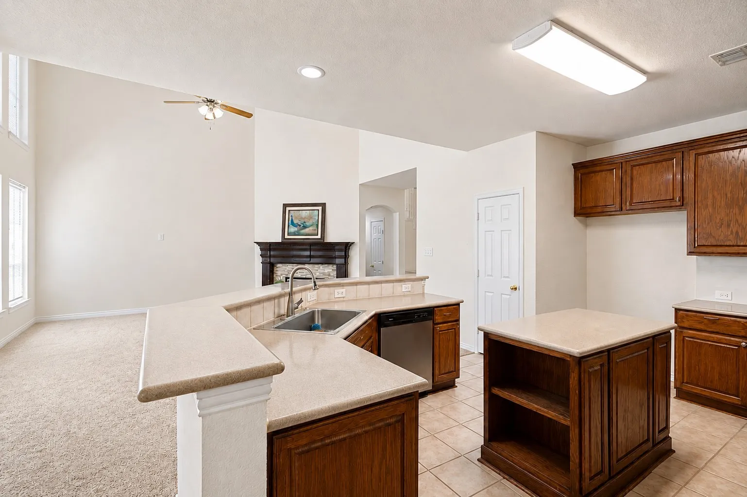 Single Family Residence For Sale in Collin County , 14779 Blakehill Drive, Frisco, Texas 75035, 4 Bedroom, 3 Bathroom, 2 Garage spaces, 3,074 Sqft, built in 2004, mls#21361461, Real Estate Agent in Frisco, Homes For Sale in Collin county, Homes For Sale in Frisco, Realtor in Frisco Texas, Real Estate Brokerage Independent Realty Texas, Luminita Cordes Realtor