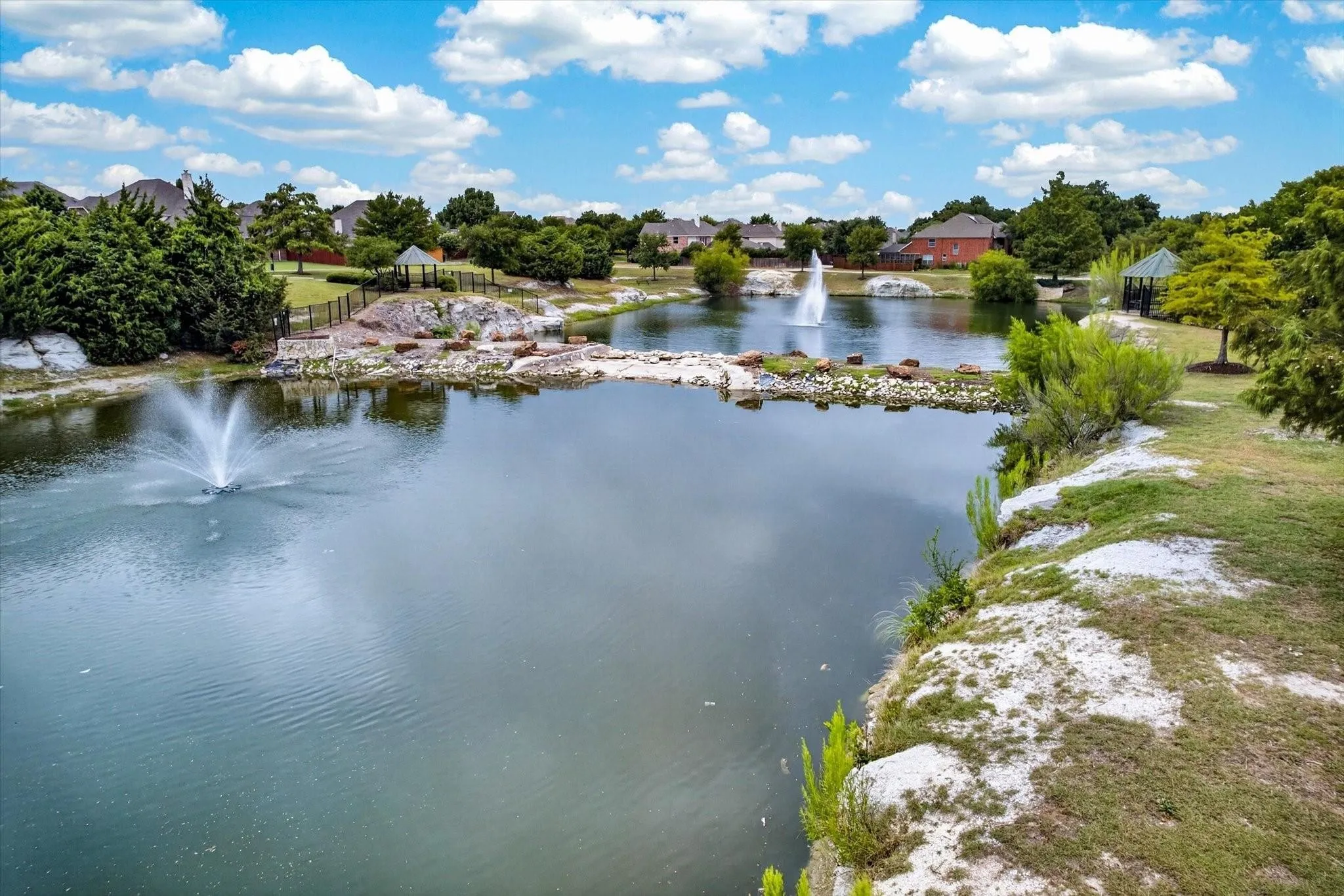 Single Family Residence For Sale in Collin County , 14779 Blakehill Drive, Frisco, Texas 75035, 4 Bedroom, 3 Bathroom, 2 Garage spaces, 3,074 Sqft, built in 2004, mls#21361461, Real Estate Agent in Frisco, Homes For Sale in Collin county, Homes For Sale in Frisco, Realtor in Frisco Texas, Real Estate Brokerage Independent Realty Texas, Luminita Cordes Realtor