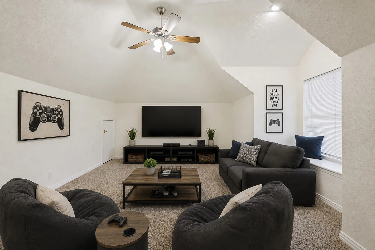 Single Family Residence For Sale in Collin County , 14779 Blakehill Drive, Frisco, Texas 75035, 4 Bedroom, 3 Bathroom, 2 Garage spaces, 3,074 Sqft, built in 2004, mls#21361461, Real Estate Agent in Frisco, Homes For Sale in Collin county, Homes For Sale in Frisco, Realtor in Frisco Texas, Real Estate Brokerage Independent Realty Texas, Luminita Cordes Realtor