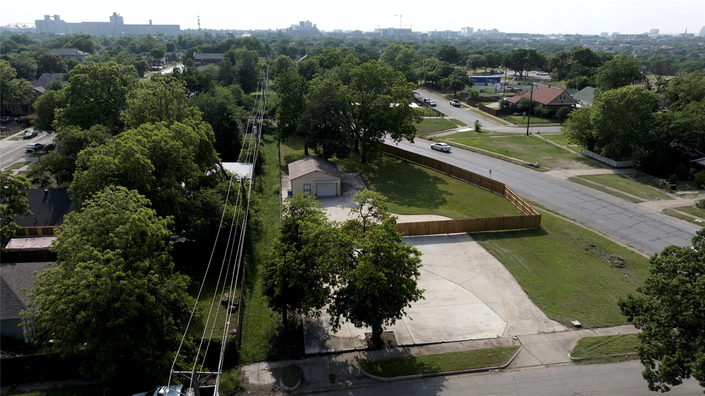 Unimproved Land For Sale in Tarrant County , 1264 E Maddox Avenue, Fort Worth, Texas 76104, 0, 0, Garage spaces, 0 Sqft, built in 0, mls#21362375, Real Estate Agent in Fort Worth, Homes For Sale in Tarrant county, Homes For Sale in Fort Worth, Realtor in Fort Worth Texas, Real Estate Brokerage Independent Realty Texas, Luminita Cordes Realtor