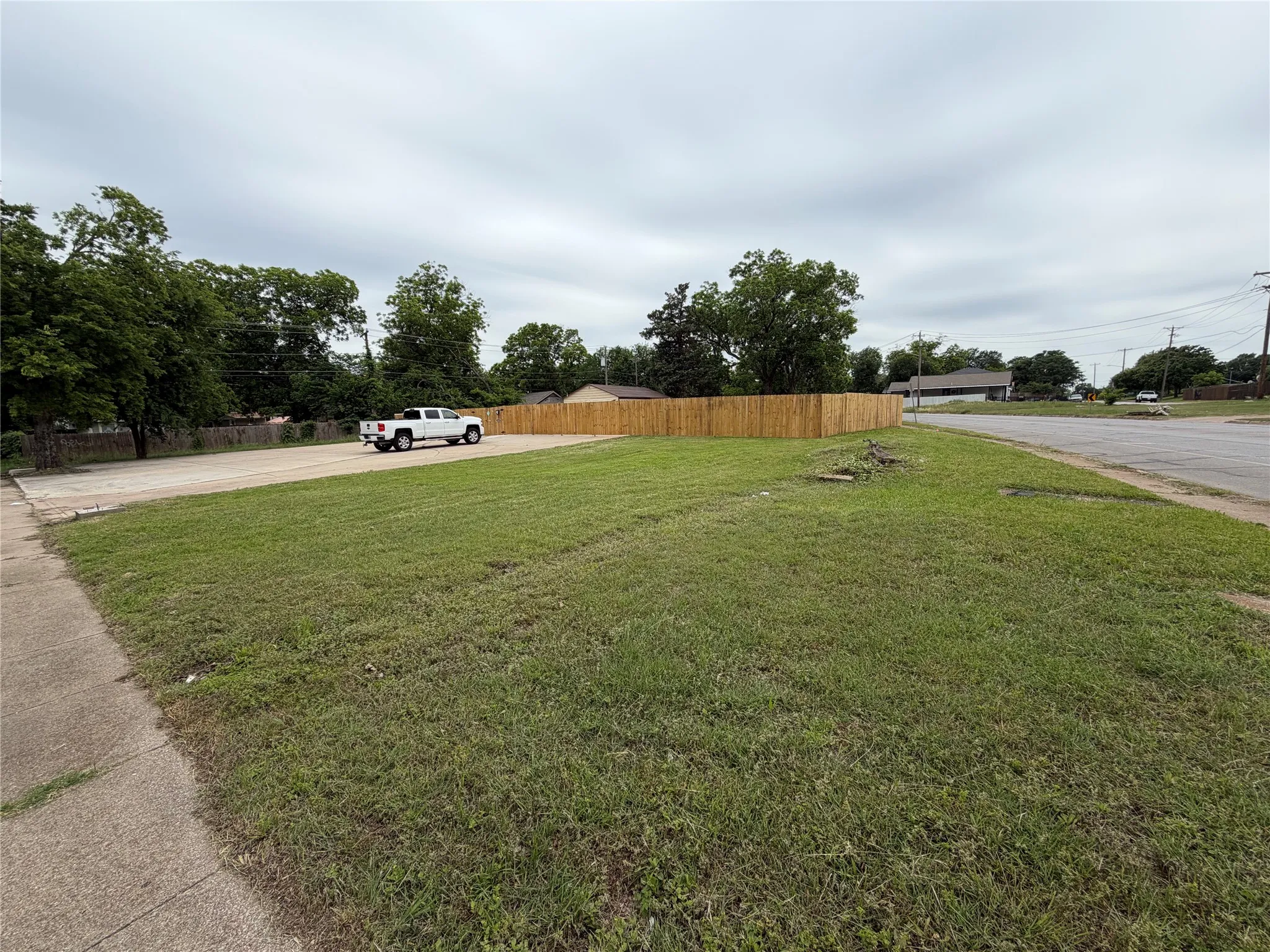 Unimproved Land For Sale in Tarrant County , 1264 E Maddox Avenue, Fort Worth, Texas 76104, 0, 0, Garage spaces, 0 Sqft, built in 0, mls#21362375, Real Estate Agent in Fort Worth, Homes For Sale in Tarrant county, Homes For Sale in Fort Worth, Realtor in Fort Worth Texas, Real Estate Brokerage Independent Realty Texas, Luminita Cordes Realtor