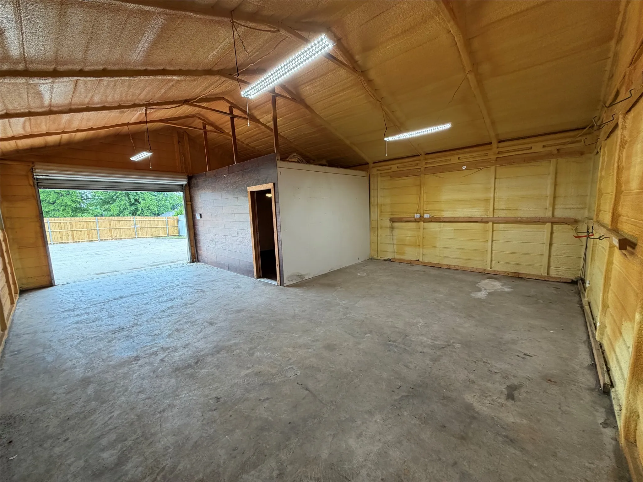 Unimproved Land For Sale in Tarrant County , 1264 E Maddox Avenue, Fort Worth, Texas 76104, 0, 0, Garage spaces, 0 Sqft, built in 0, mls#21362375, Real Estate Agent in Fort Worth, Homes For Sale in Tarrant county, Homes For Sale in Fort Worth, Realtor in Fort Worth Texas, Real Estate Brokerage Independent Realty Texas, Luminita Cordes Realtor