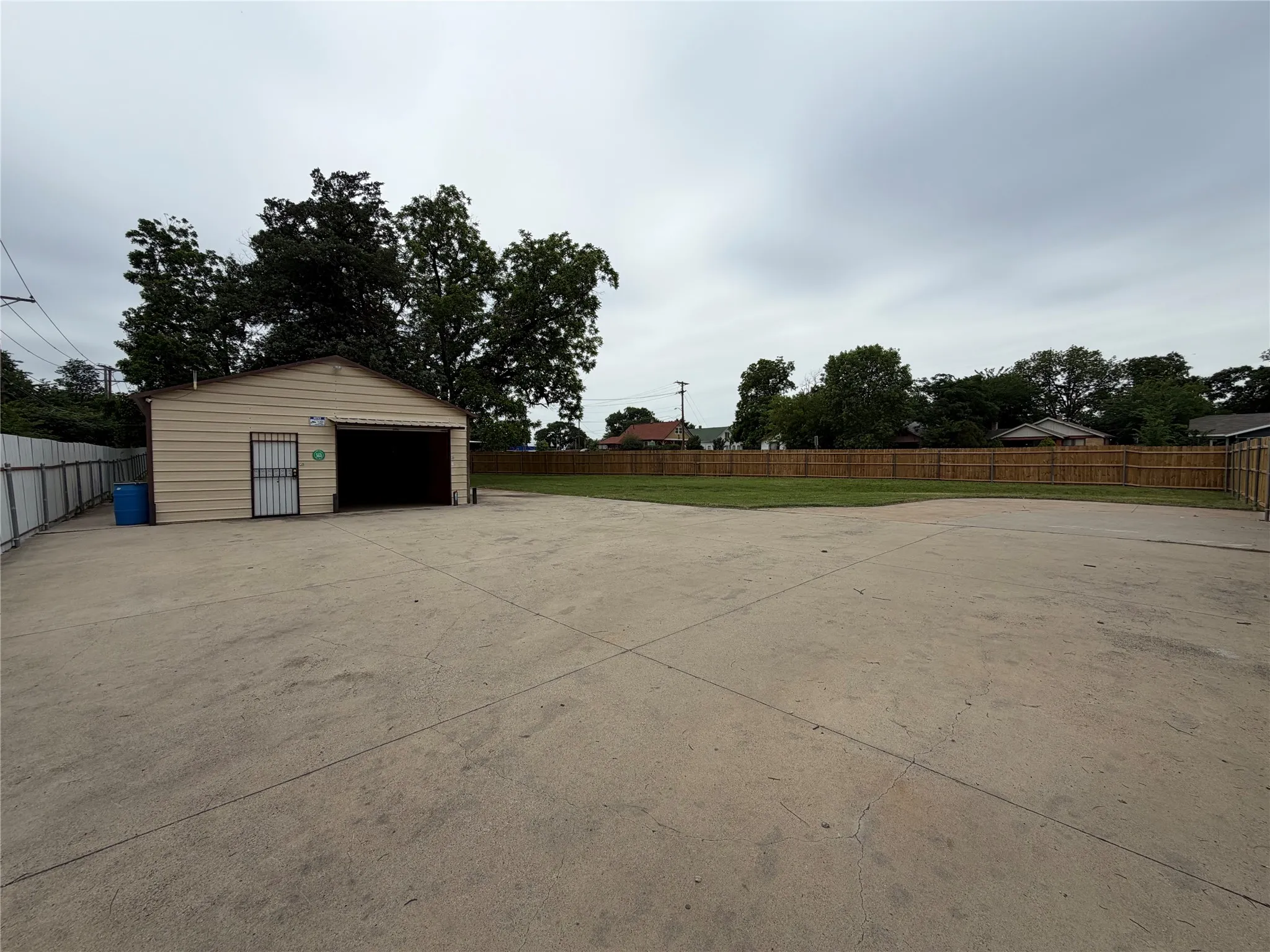 Unimproved Land For Sale in Tarrant County , 1264 E Maddox Avenue, Fort Worth, Texas 76104, 0, 0, Garage spaces, 0 Sqft, built in 0, mls#21362375, Real Estate Agent in Fort Worth, Homes For Sale in Tarrant county, Homes For Sale in Fort Worth, Realtor in Fort Worth Texas, Real Estate Brokerage Independent Realty Texas, Luminita Cordes Realtor