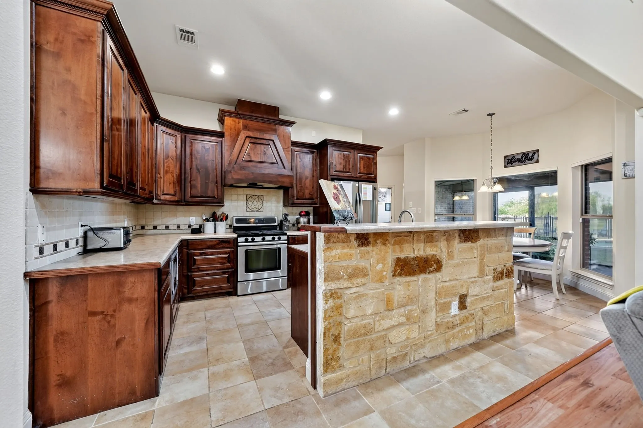 Single Family Residence For Sale in Rockwall County , 6220 Pinon Trail, Royse City, Texas 75189, 4 Bedroom, 3 Bathroom, 2 Garage spaces, 2,776 Sqft, built in 2009, mls#21362305, Real Estate Agent in Royse City, Homes For Sale in Rockwall county, Homes For Sale in Royse City, Realtor in Royse City Texas, Real Estate Brokerage Independent Realty Texas, Luminita Cordes Realtor