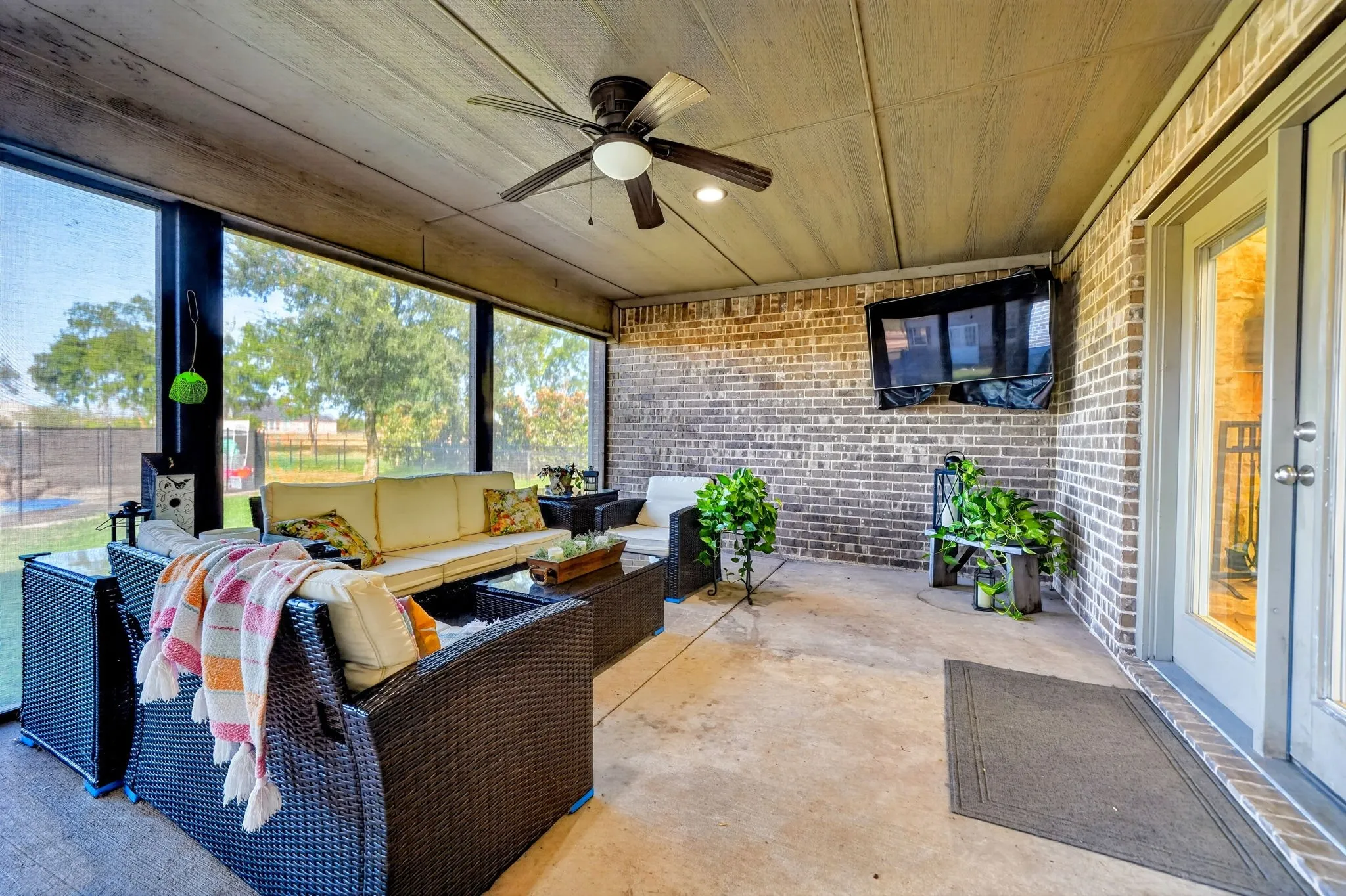 Single Family Residence For Sale in Rockwall County , 6220 Pinon Trail, Royse City, Texas 75189, 4 Bedroom, 3 Bathroom, 2 Garage spaces, 2,776 Sqft, built in 2009, mls#21362305, Real Estate Agent in Royse City, Homes For Sale in Rockwall county, Homes For Sale in Royse City, Realtor in Royse City Texas, Real Estate Brokerage Independent Realty Texas, Luminita Cordes Realtor