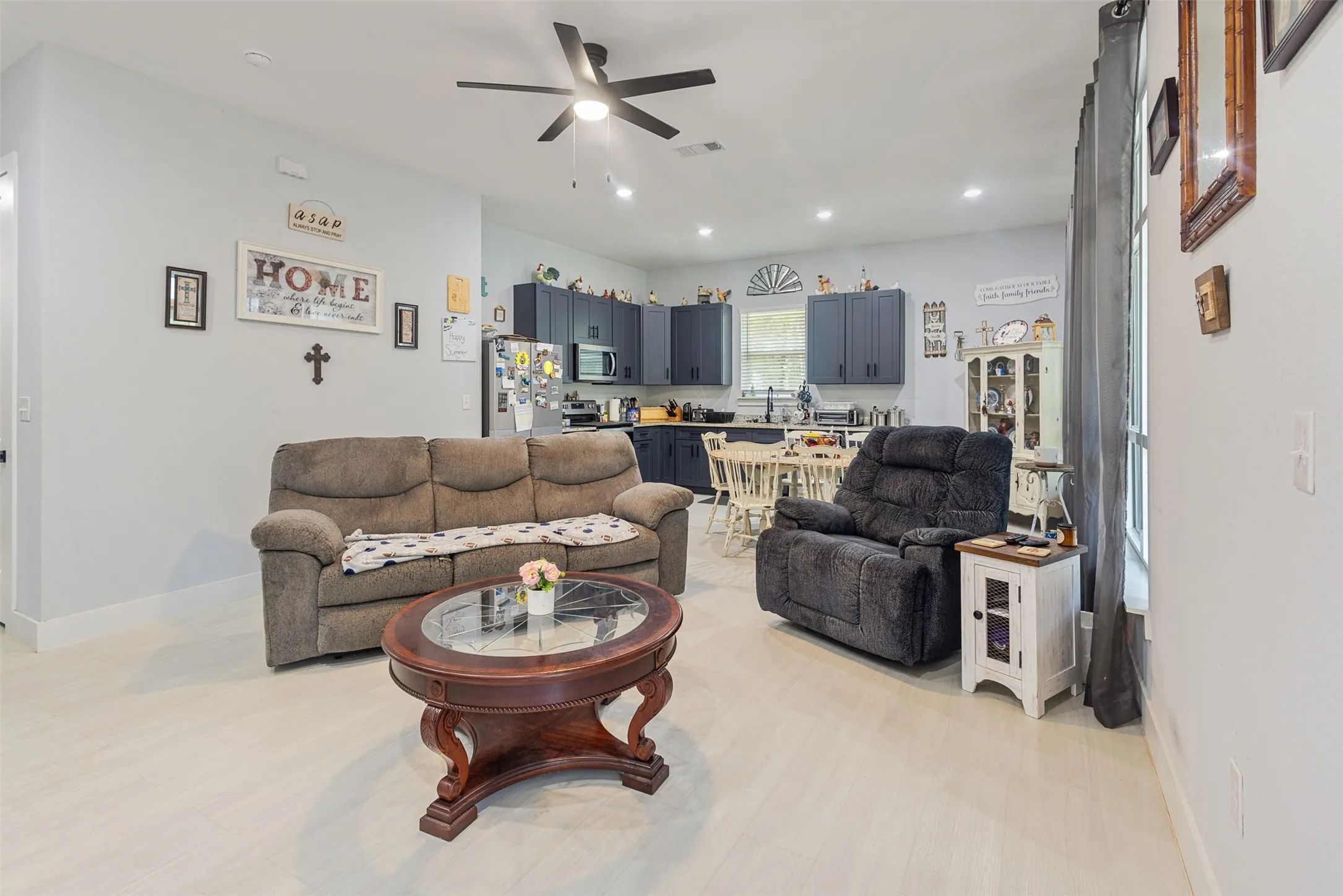 Single Family Residence For Sale in Henderson County , 286 Harris Boulevard, Malakoff, Texas 75147, 3 Bedroom, 2 Bathroom, Garage spaces, 1,200 Sqft, built in 2024, Price $259,000, mls#21362368, Real Estate Agent in Malakoff, Homes For Sale in Henderson county, Homes For Sale in Malakoff, Realtor in Malakoff Texas, Real Estate Brokerage Independent Realty Texas, Luminita Cordes Realtor