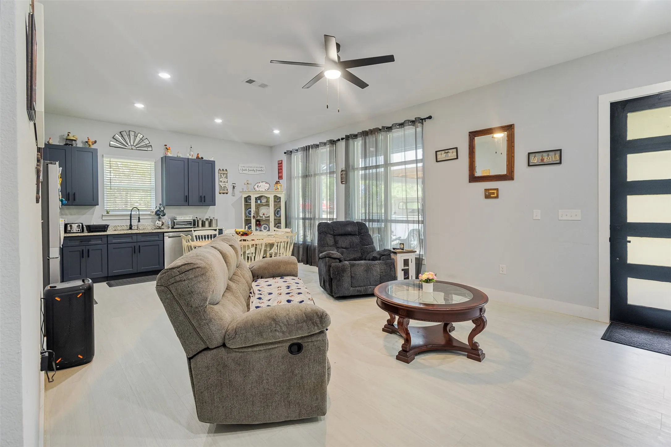 Single Family Residence For Sale in Henderson County , 286 Harris Boulevard, Malakoff, Texas 75147, 3 Bedroom, 2 Bathroom, Garage spaces, 1,200 Sqft, built in 2024, Price $259,000, mls#21362368, Real Estate Agent in Malakoff, Homes For Sale in Henderson county, Homes For Sale in Malakoff, Realtor in Malakoff Texas, Real Estate Brokerage Independent Realty Texas, Luminita Cordes Realtor