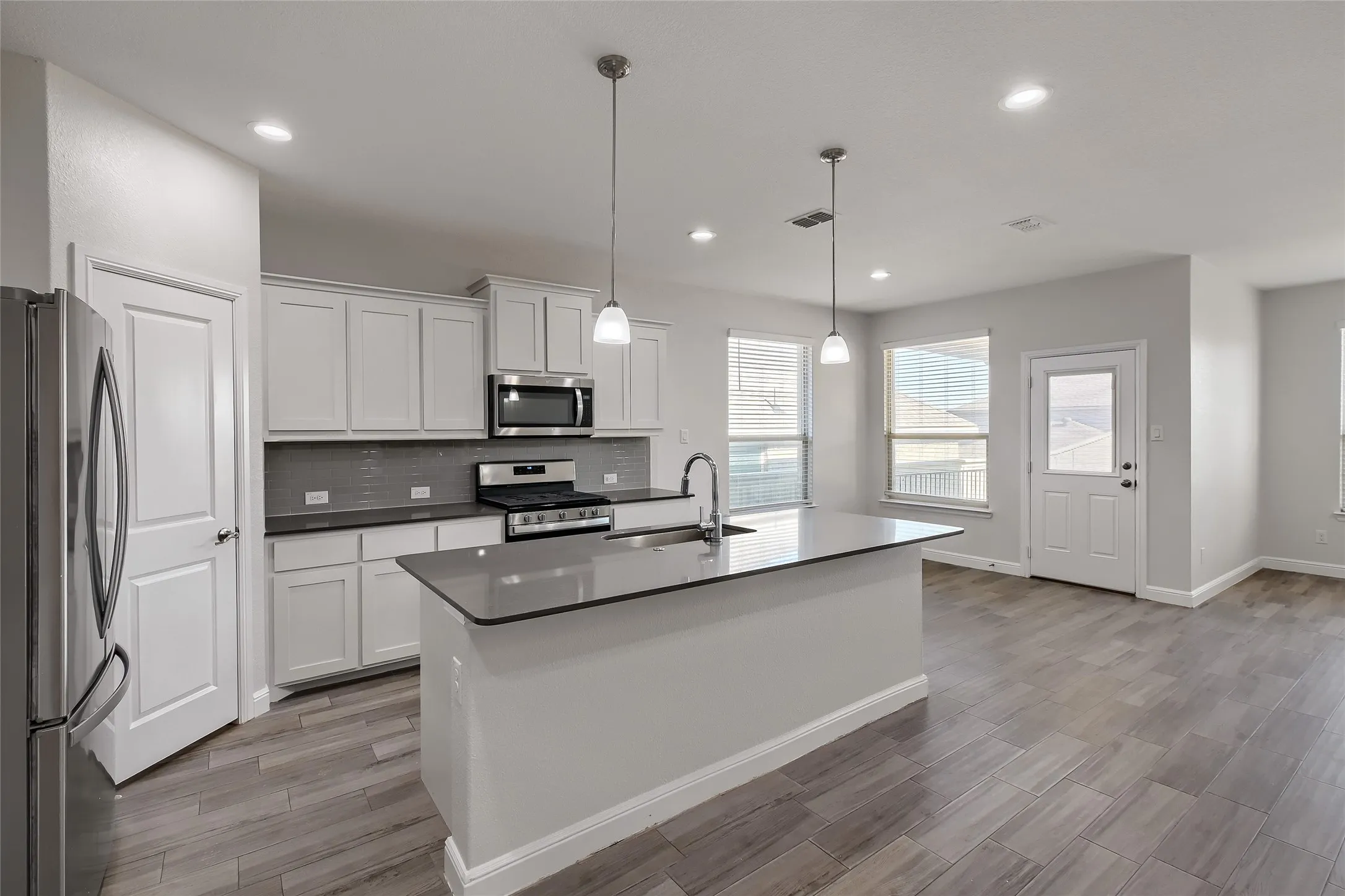 Single Family Residence For Sale in Denton County , 2312 Mockingbird Court, Northlake, Texas 76247, 4 Bedroom, 4 Bathroom, 2 Garage spaces, 2,782 Sqft, built in 2021, mls#21361764, Real Estate Agent in Northlake, Homes For Sale in Denton county, Homes For Sale in Northlake, Realtor in Northlake Texas, Real Estate Brokerage Independent Realty Texas, Luminita Cordes Realtor