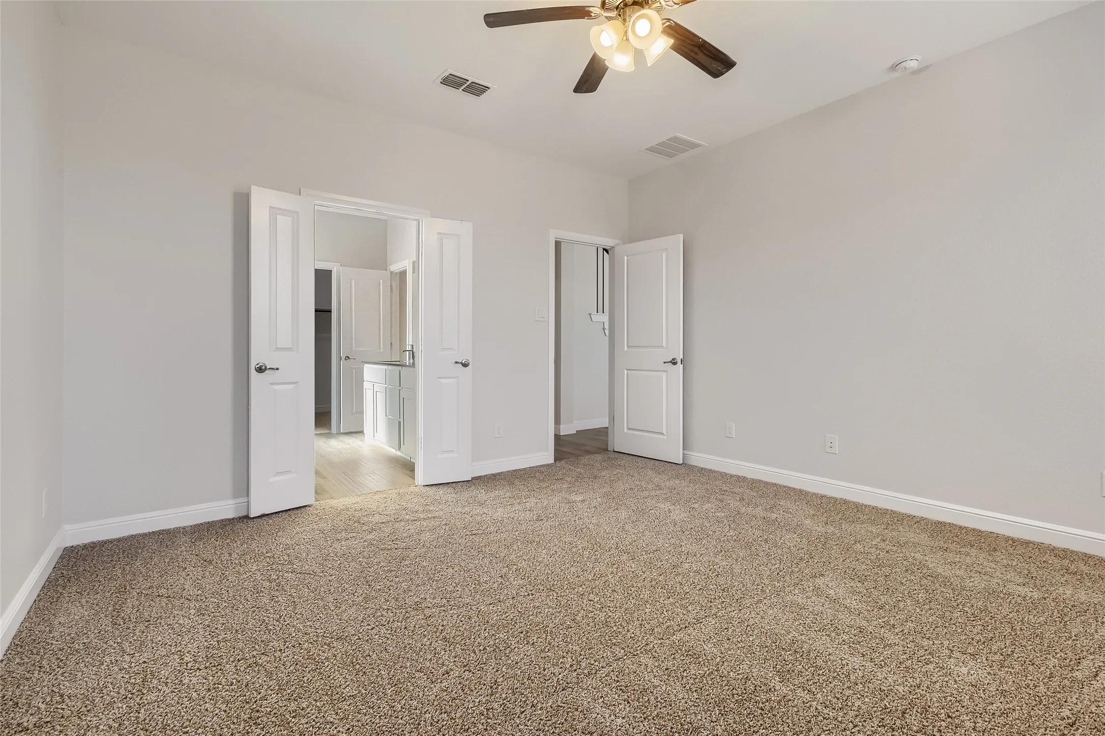 Single Family Residence For Sale in Denton County , 2312 Mockingbird Court, Northlake, Texas 76247, 4 Bedroom, 4 Bathroom, 2 Garage spaces, 2,782 Sqft, built in 2021, mls#21361764, Real Estate Agent in Northlake, Homes For Sale in Denton county, Homes For Sale in Northlake, Realtor in Northlake Texas, Real Estate Brokerage Independent Realty Texas, Luminita Cordes Realtor