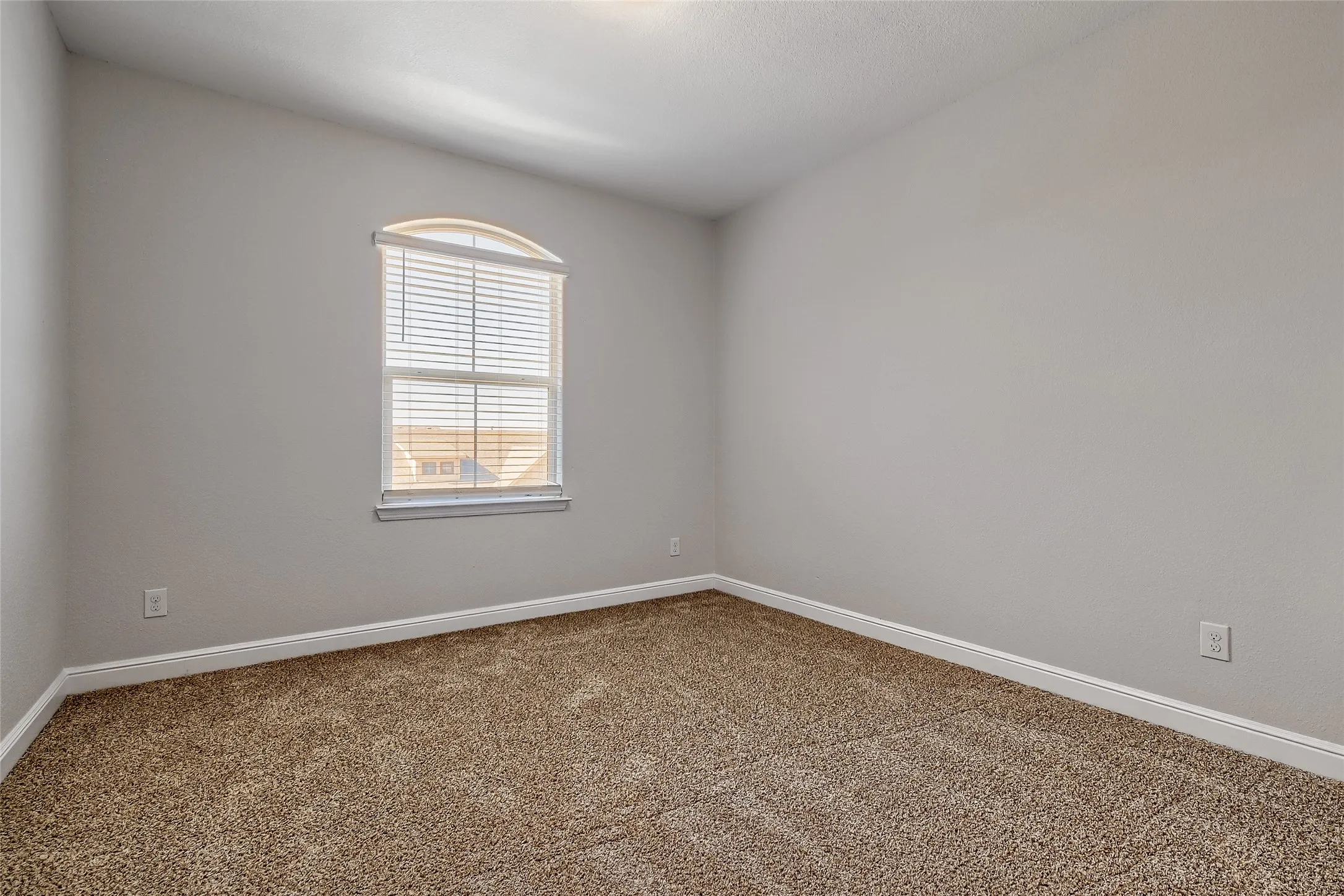Single Family Residence For Sale in Denton County , 2312 Mockingbird Court, Northlake, Texas 76247, 4 Bedroom, 4 Bathroom, 2 Garage spaces, 2,782 Sqft, built in 2021, mls#21361764, Real Estate Agent in Northlake, Homes For Sale in Denton county, Homes For Sale in Northlake, Realtor in Northlake Texas, Real Estate Brokerage Independent Realty Texas, Luminita Cordes Realtor