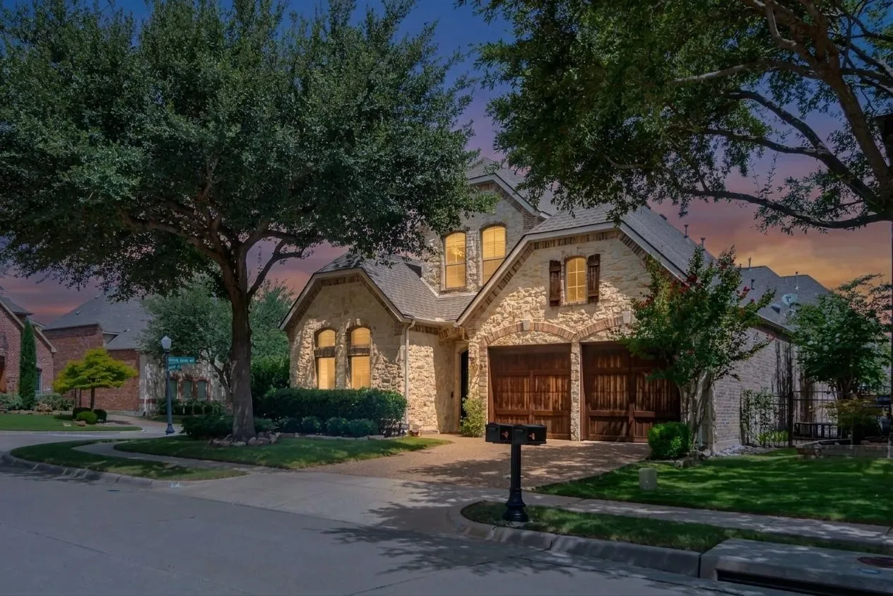 Single Family Residence For Sale in Collin County , 4821 Pyramid Drive, Plano, Texas 75093, 3 Bedroom, 3 Bathroom, 2 Garage spaces, 2,890 Sqft, built in 2006, mls#21358014, Real Estate Agent in Plano, Homes For Sale in Collin county, Homes For Sale in Plano, Realtor in Plano Texas, Real Estate Brokerage Independent Realty Texas, Luminita Cordes Realtor