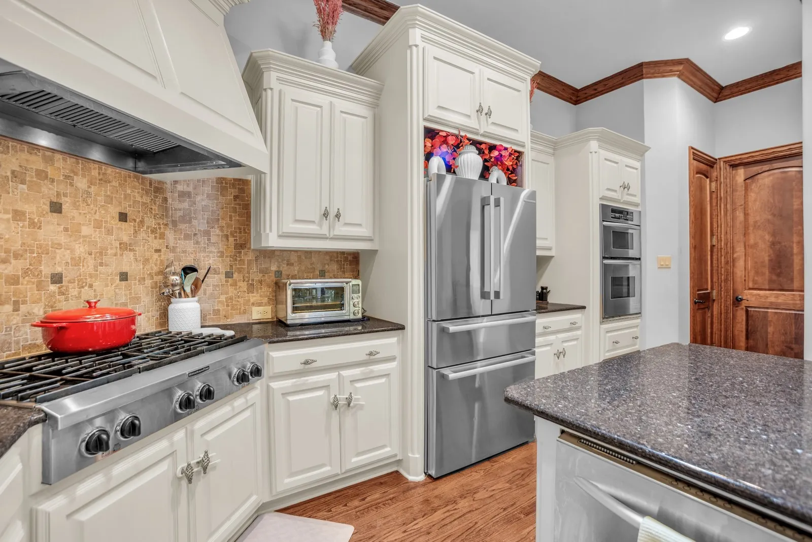 Single Family Residence For Sale in Collin County , 4821 Pyramid Drive, Plano, Texas 75093, 3 Bedroom, 3 Bathroom, 2 Garage spaces, 2,890 Sqft, built in 2006, mls#21358014, Real Estate Agent in Plano, Homes For Sale in Collin county, Homes For Sale in Plano, Realtor in Plano Texas, Real Estate Brokerage Independent Realty Texas, Luminita Cordes Realtor