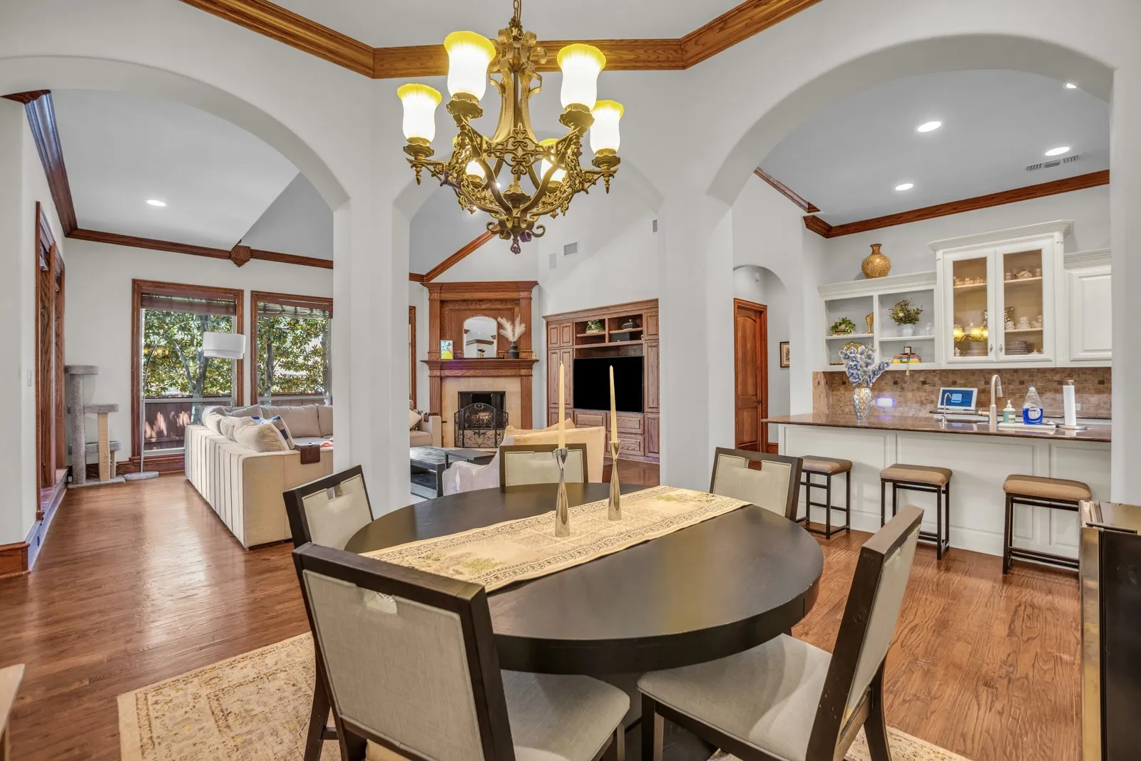 Single Family Residence For Sale in Collin County , 4821 Pyramid Drive, Plano, Texas 75093, 3 Bedroom, 3 Bathroom, 2 Garage spaces, 2,890 Sqft, built in 2006, mls#21358014, Real Estate Agent in Plano, Homes For Sale in Collin county, Homes For Sale in Plano, Realtor in Plano Texas, Real Estate Brokerage Independent Realty Texas, Luminita Cordes Realtor