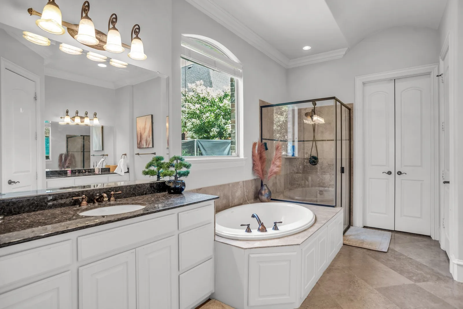 Single Family Residence For Sale in Collin County , 4821 Pyramid Drive, Plano, Texas 75093, 3 Bedroom, 3 Bathroom, 2 Garage spaces, 2,890 Sqft, built in 2006, mls#21358014, Real Estate Agent in Plano, Homes For Sale in Collin county, Homes For Sale in Plano, Realtor in Plano Texas, Real Estate Brokerage Independent Realty Texas, Luminita Cordes Realtor