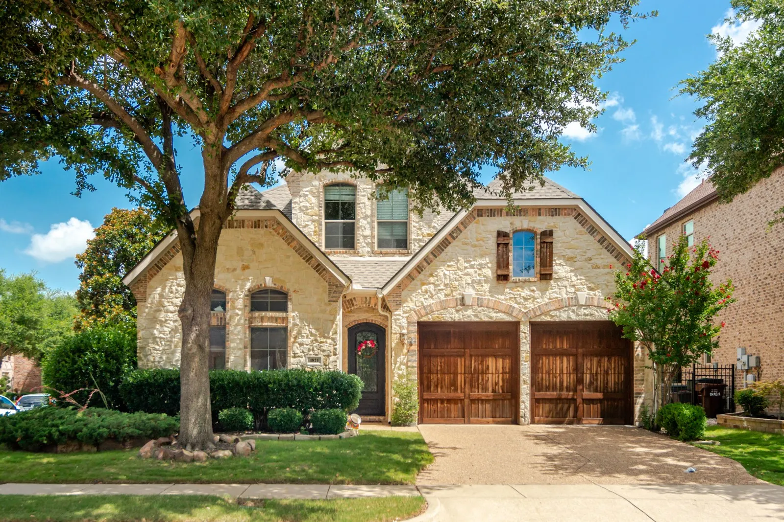 Single Family Residence For Sale in Collin County , 4821 Pyramid Drive, Plano, Texas 75093, 3 Bedroom, 3 Bathroom, 2 Garage spaces, 2,890 Sqft, built in 2006, mls#21358014, Real Estate Agent in Plano, Homes For Sale in Collin county, Homes For Sale in Plano, Realtor in Plano Texas, Real Estate Brokerage Independent Realty Texas, Luminita Cordes Realtor