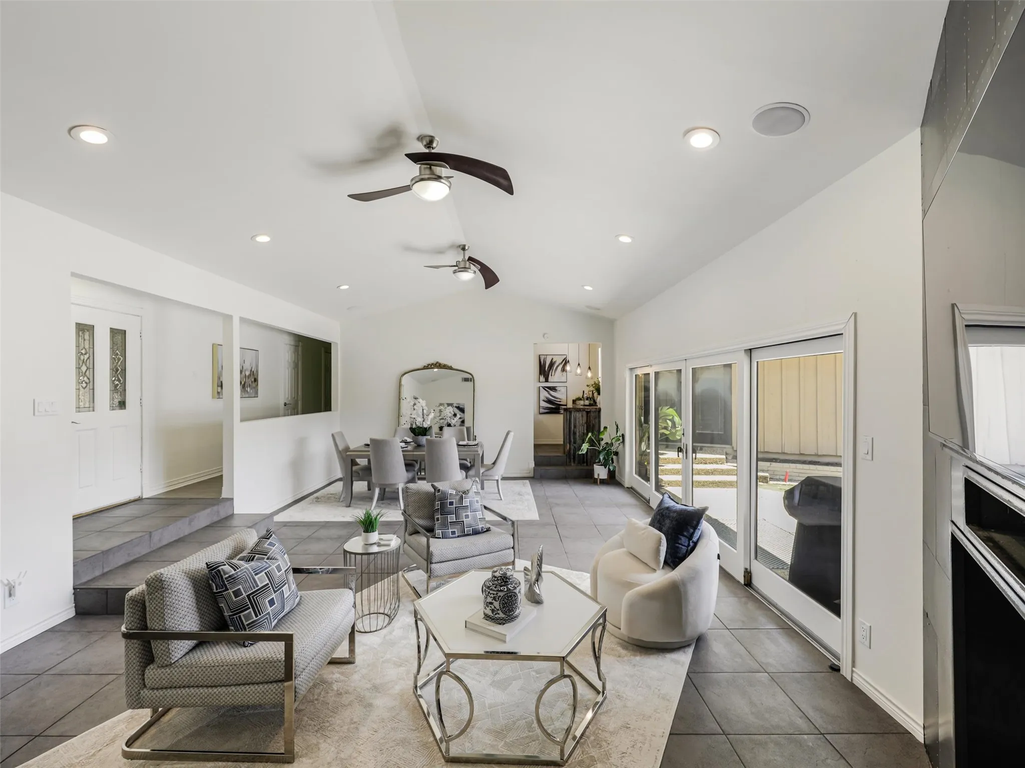 Living, Dining & Wet Bar