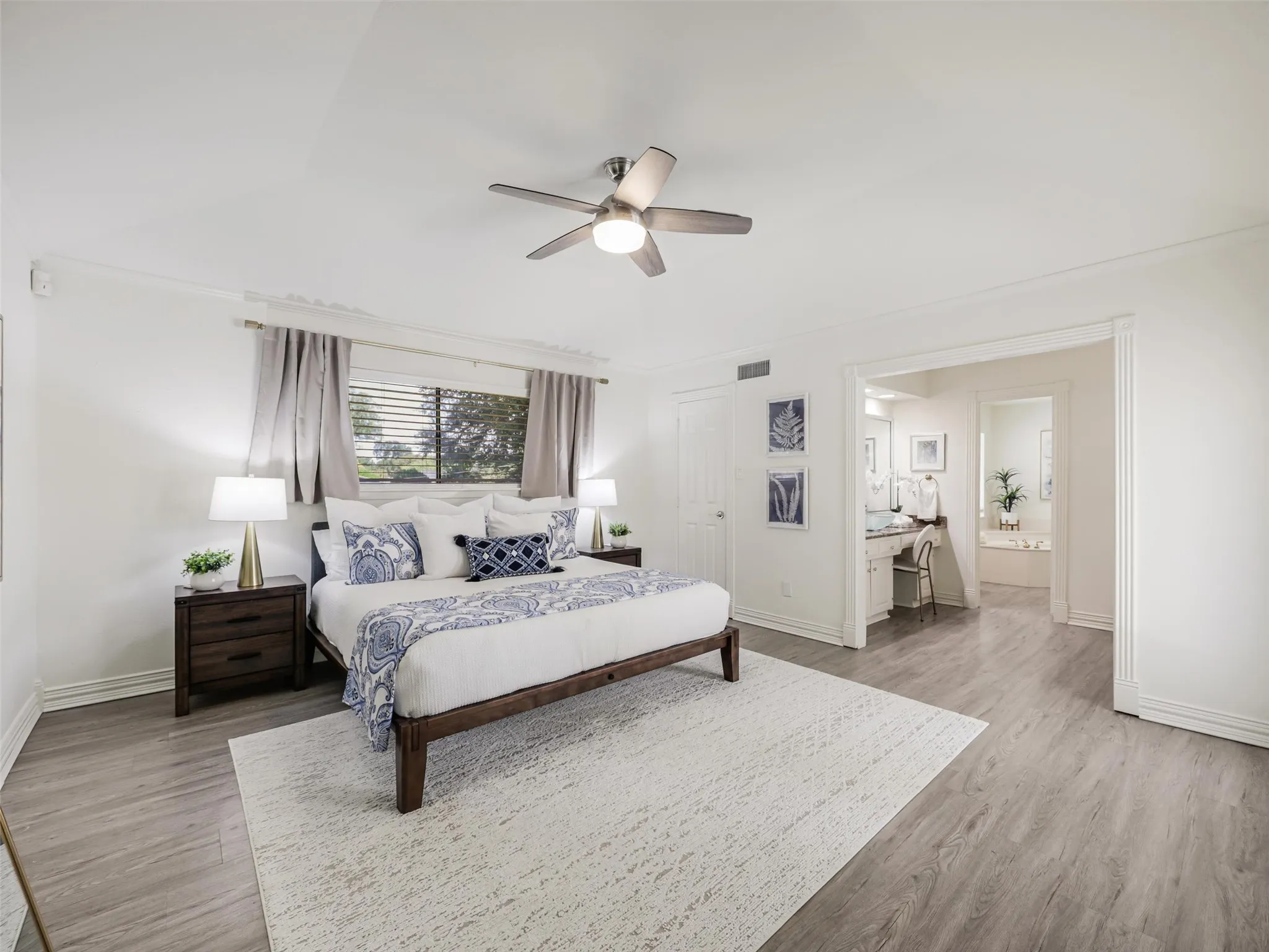 Single Family Residence For Sale in Dallas County , 13436 Forestway Drive, Dallas, Texas 75240, 3 Bedroom, 3 Bathroom, 2 Garage spaces, 2,909 Sqft, built in 1968, mls#21361307, Real Estate Agent in Dallas, Homes For Sale in Dallas county, Homes For Sale in Dallas, Realtor in Dallas Texas, Real Estate Brokerage Independent Realty Texas, Luminita Cordes Realtor