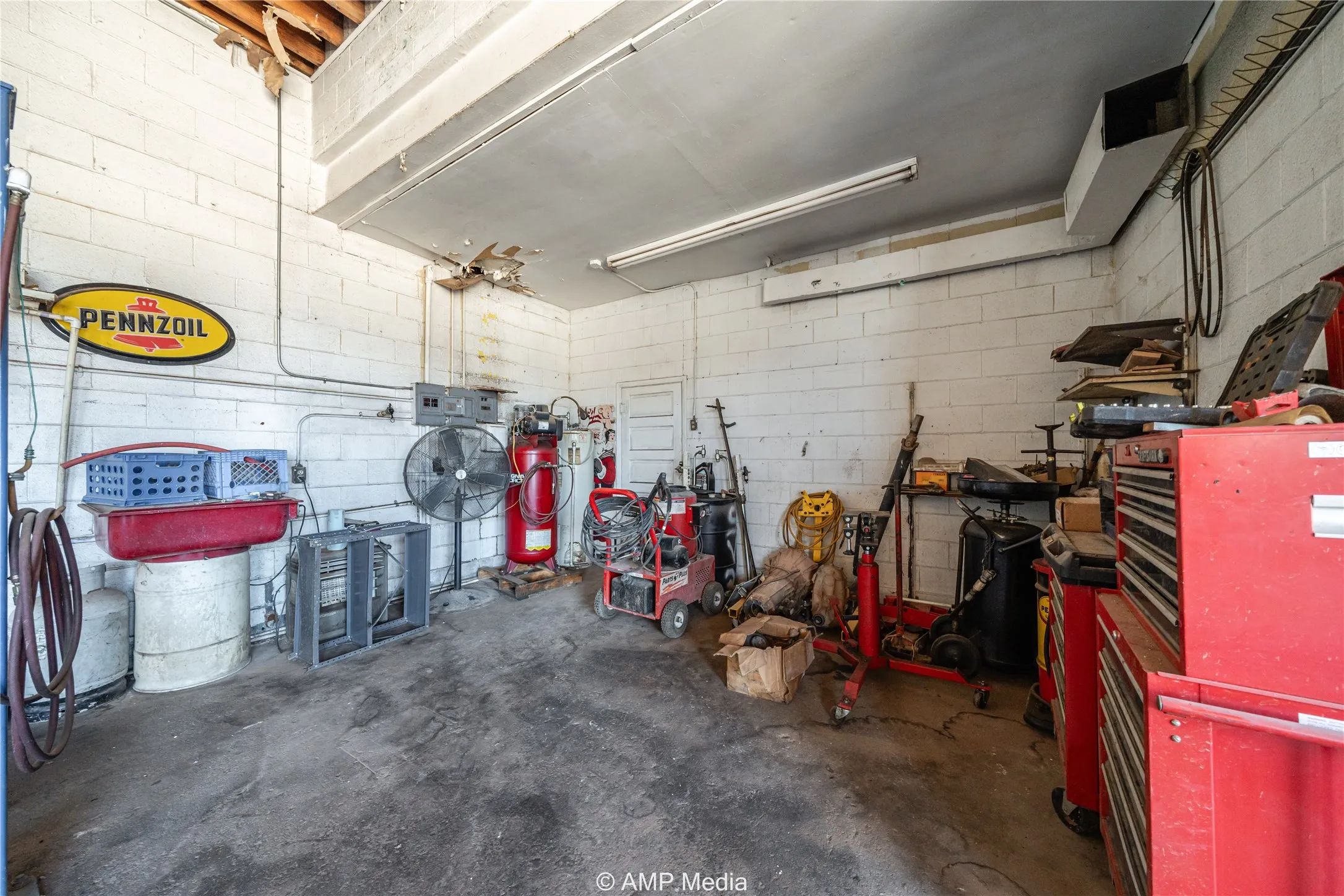 Industrial For Sale in Jones County , 413 N Swenson Street, Stamford, Texas 79553, 0, 0, Garage spaces, 0 Sqft, built in 1950, Price $79,000, mls#21362405, Real Estate Agent in Stamford, Homes For Sale in Jones county, Homes For Sale in Stamford, Realtor in Stamford Texas, Real Estate Brokerage Independent Realty Texas, Luminita Cordes Realtor