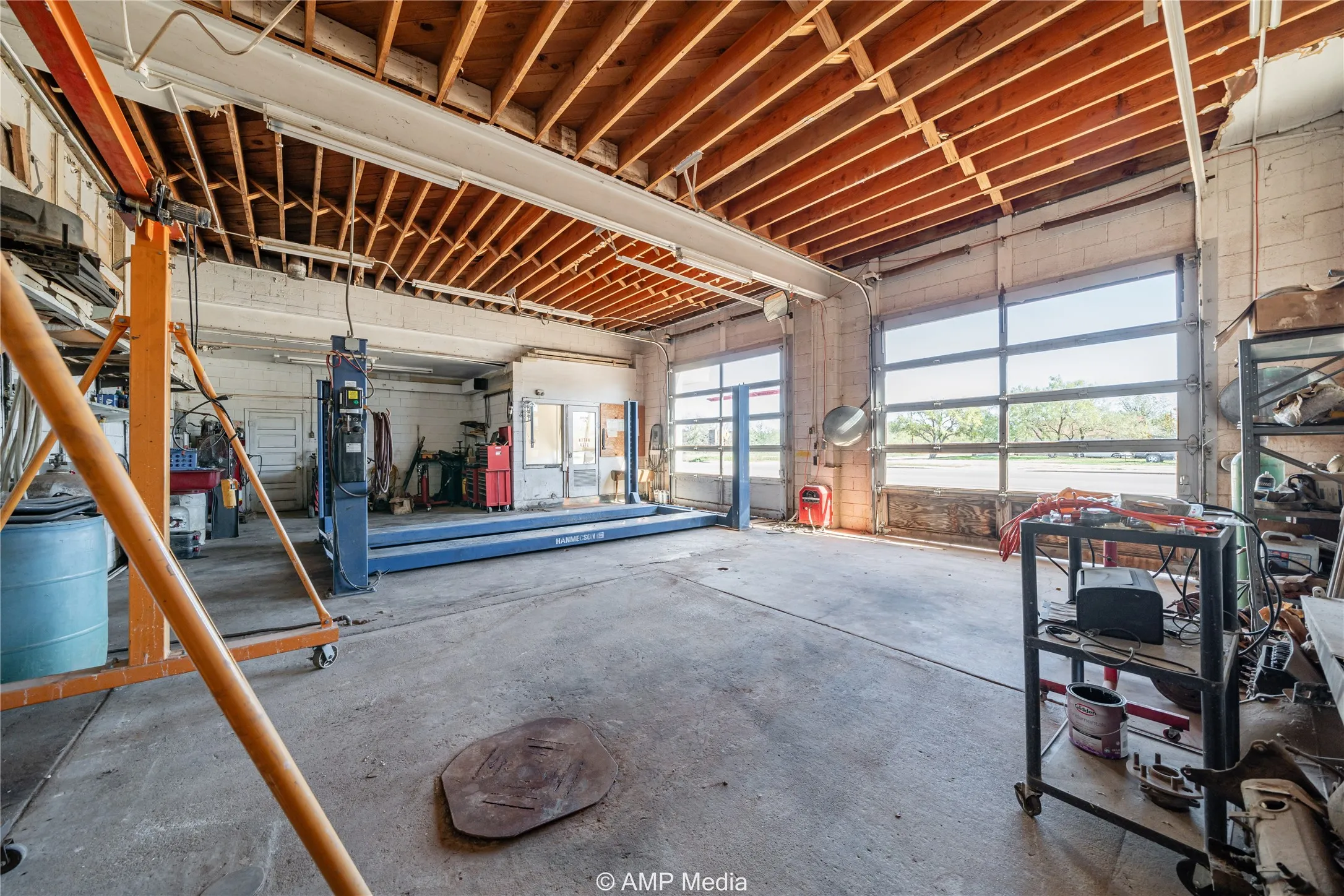 Industrial For Sale in Jones County , 413 N Swenson Street, Stamford, Texas 79553, 0, 0, Garage spaces, 0 Sqft, built in 1950, Price $79,000, mls#21362405, Real Estate Agent in Stamford, Homes For Sale in Jones county, Homes For Sale in Stamford, Realtor in Stamford Texas, Real Estate Brokerage Independent Realty Texas, Luminita Cordes Realtor