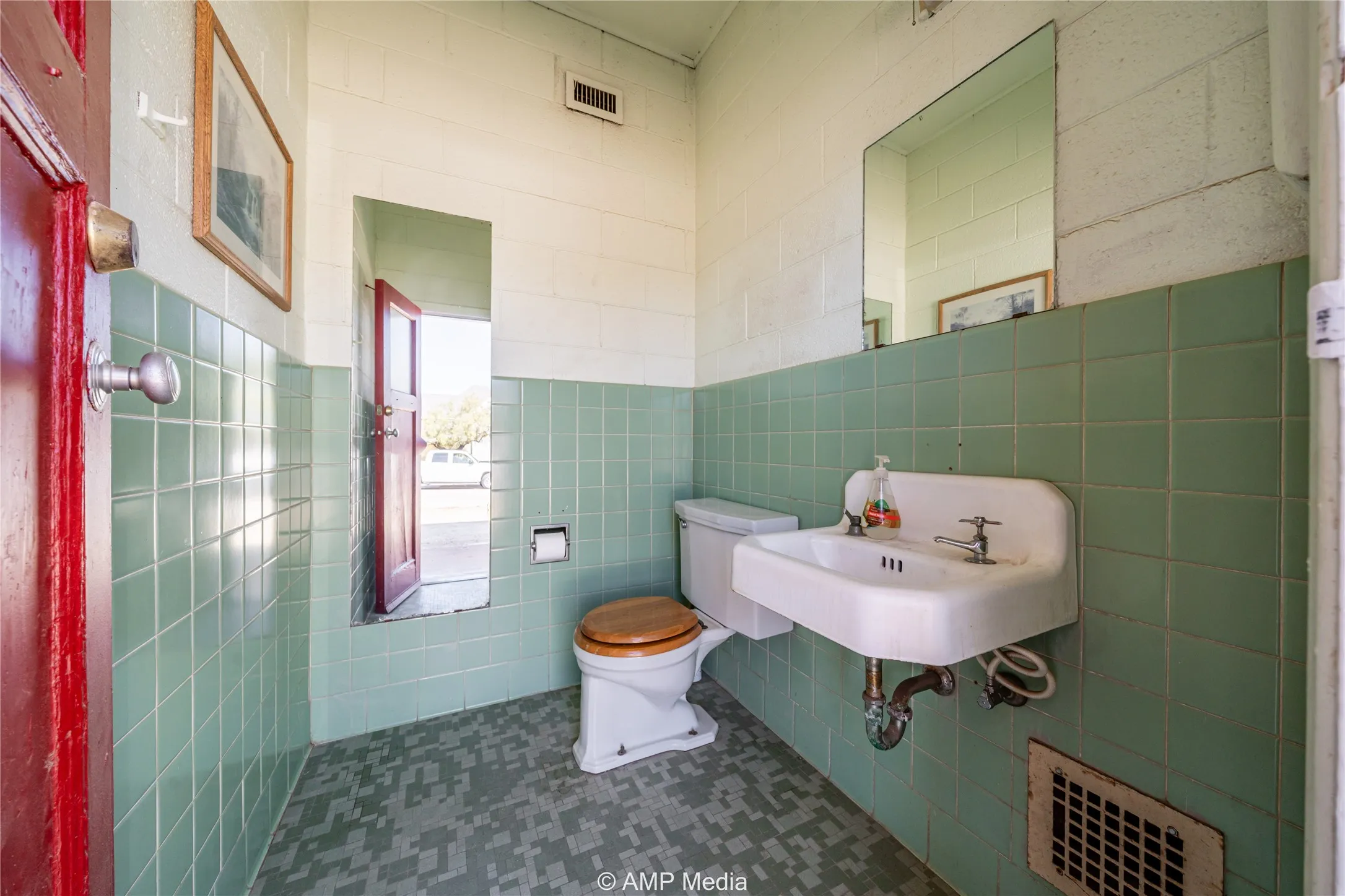 Industrial For Sale in Jones County , 413 N Swenson Street, Stamford, Texas 79553, 0, 0, Garage spaces, 0 Sqft, built in 1950, Price $79,000, mls#21362405, Real Estate Agent in Stamford, Homes For Sale in Jones county, Homes For Sale in Stamford, Realtor in Stamford Texas, Real Estate Brokerage Independent Realty Texas, Luminita Cordes Realtor