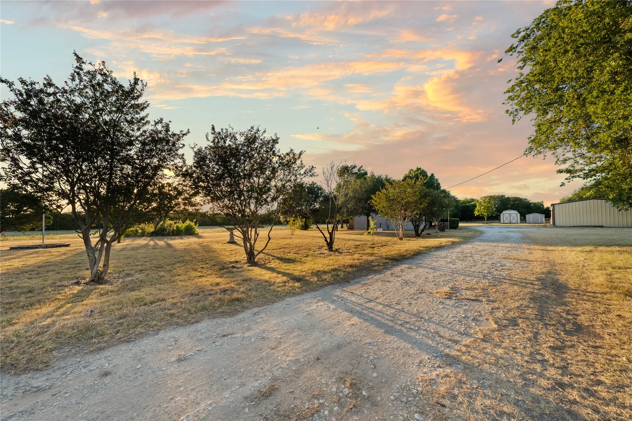 Mobile Home For Sale in Mc Lennan County , 2641 Pleasant Run, Crawford, Texas 76689, 3 Bedroom, 2 Bathroom, 2 Garage spaces, 2,048 Sqft, built in 1993, mls#21361904, Real Estate Agent in Crawford, Homes For Sale in Mc Lennan county, Homes For Sale in Crawford, Realtor in Crawford Texas, Real Estate Brokerage Independent Realty Texas, Luminita Cordes Realtor