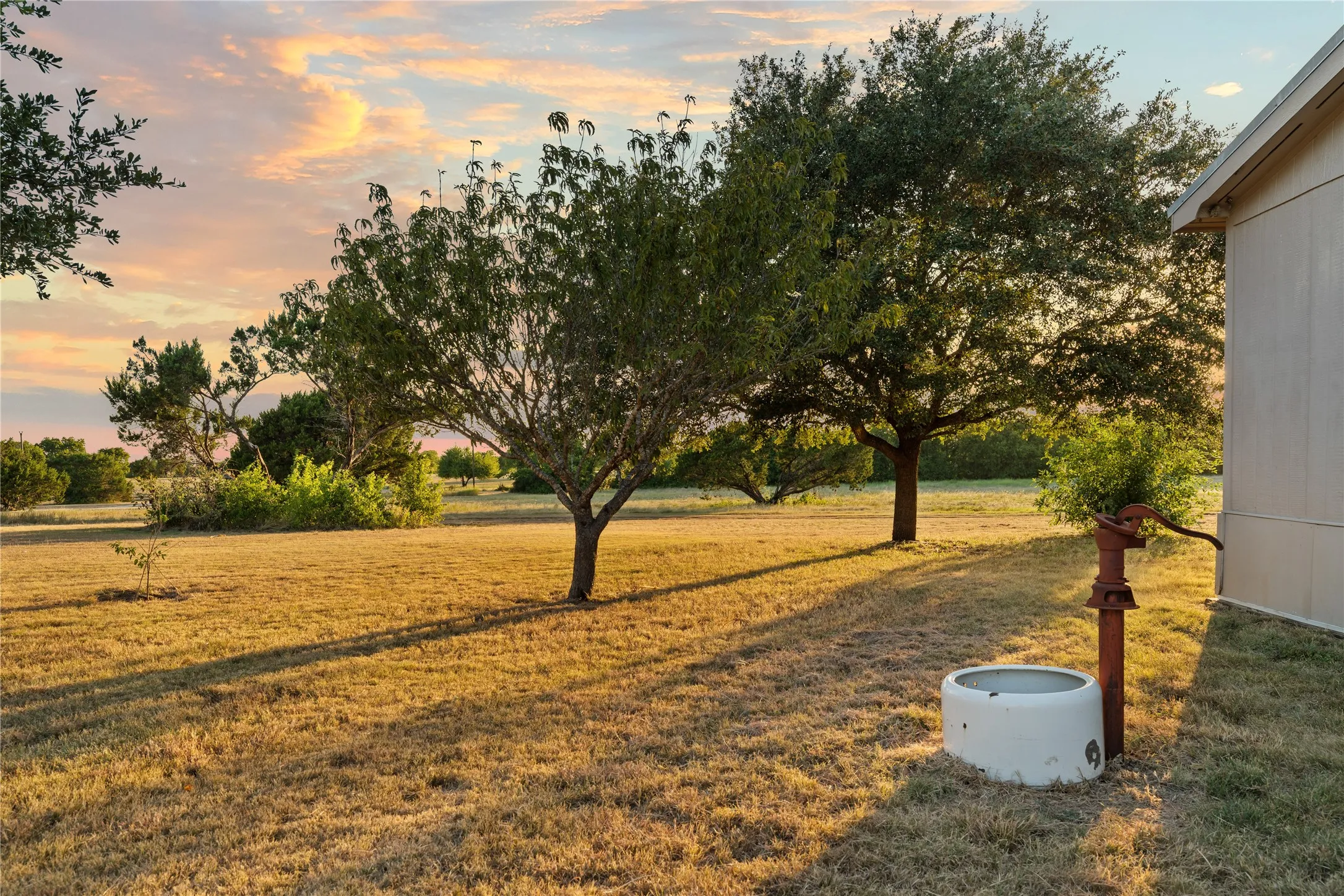 Mobile Home For Sale in Mc Lennan County , 2641 Pleasant Run, Crawford, Texas 76689, 3 Bedroom, 2 Bathroom, 2 Garage spaces, 2,048 Sqft, built in 1993, mls#21361904, Real Estate Agent in Crawford, Homes For Sale in Mc Lennan county, Homes For Sale in Crawford, Realtor in Crawford Texas, Real Estate Brokerage Independent Realty Texas, Luminita Cordes Realtor