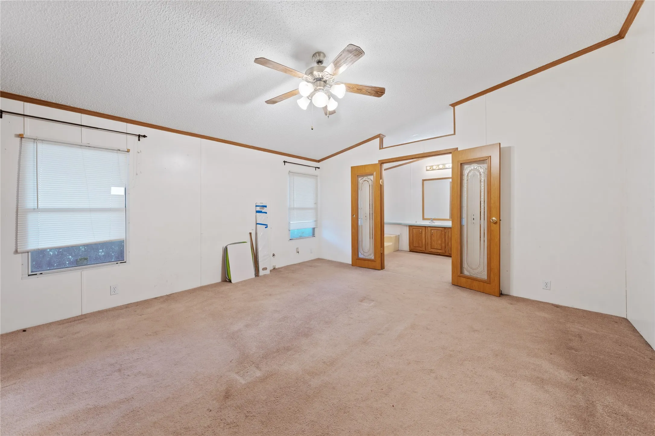 Mobile Home For Sale in Mc Lennan County , 2641 Pleasant Run, Crawford, Texas 76689, 3 Bedroom, 2 Bathroom, 2 Garage spaces, 2,048 Sqft, built in 1993, mls#21361904, Real Estate Agent in Crawford, Homes For Sale in Mc Lennan county, Homes For Sale in Crawford, Realtor in Crawford Texas, Real Estate Brokerage Independent Realty Texas, Luminita Cordes Realtor