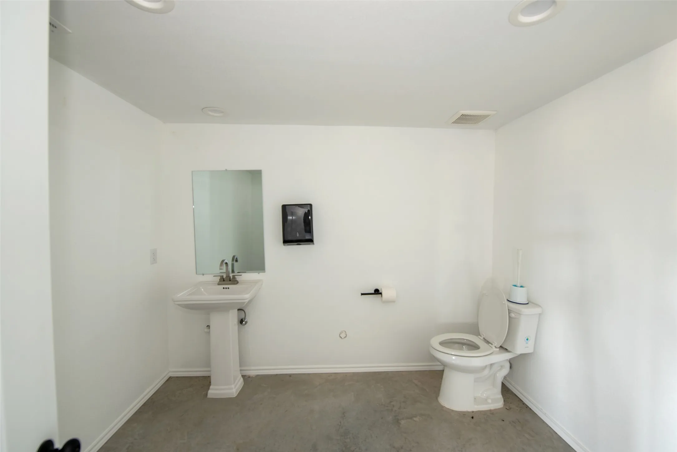 Industrial For Sale in Franklin (TX) County , 440 I-30, Mount Vernon, Texas 75457, 0, 0, Garage spaces, 0 Sqft, built in 2023, Price $1,200,000, mls#21292812, Real Estate Agent in Mount Vernon, Homes For Sale in Franklin (TX) county, Homes For Sale in Mount Vernon, Realtor in Mount Vernon Texas, Real Estate Brokerage Independent Realty Texas, Luminita Cordes Realtor