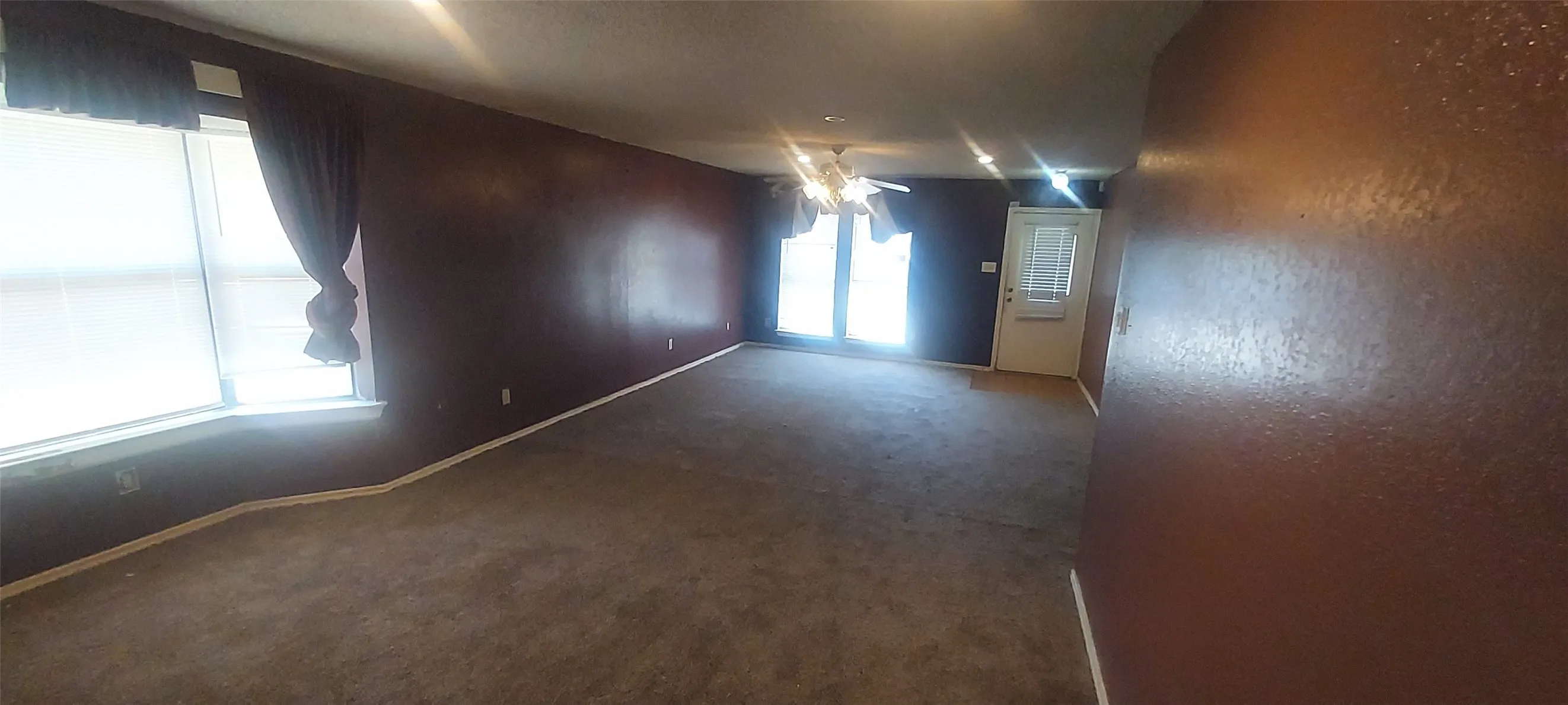 Single Family Residence For Sale in Dallas County , 4102 Blacksmith Drive, Garland, Texas 75044, 3 Bedroom, 2 Bathroom, 2 Garage spaces, 1,764 Sqft, built in 1986, mls#21298473, Real Estate Agent in Garland, Homes For Sale in Dallas county, Homes For Sale in Garland, Realtor in Garland Texas, Real Estate Brokerage Independent Realty Texas, Luminita Cordes Realtor