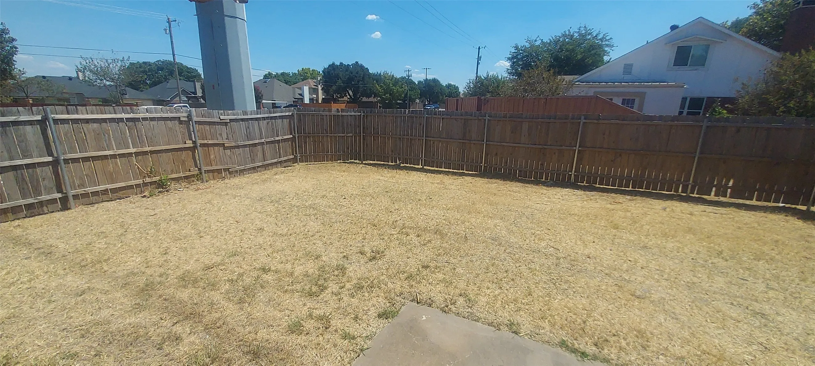 Single Family Residence For Sale in Dallas County , 4102 Blacksmith Drive, Garland, Texas 75044, 3 Bedroom, 2 Bathroom, 2 Garage spaces, 1,764 Sqft, built in 1986, mls#21298473, Real Estate Agent in Garland, Homes For Sale in Dallas county, Homes For Sale in Garland, Realtor in Garland Texas, Real Estate Brokerage Independent Realty Texas, Luminita Cordes Realtor