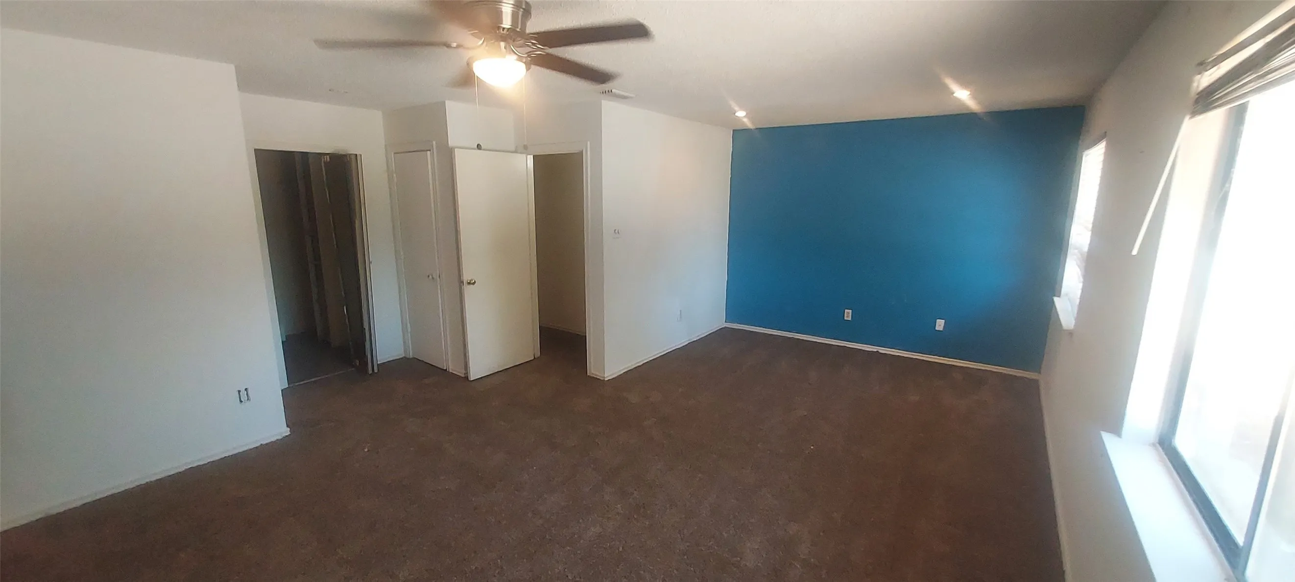 Single Family Residence For Sale in Dallas County , 4102 Blacksmith Drive, Garland, Texas 75044, 3 Bedroom, 2 Bathroom, 2 Garage spaces, 1,764 Sqft, built in 1986, mls#21298473, Real Estate Agent in Garland, Homes For Sale in Dallas county, Homes For Sale in Garland, Realtor in Garland Texas, Real Estate Brokerage Independent Realty Texas, Luminita Cordes Realtor