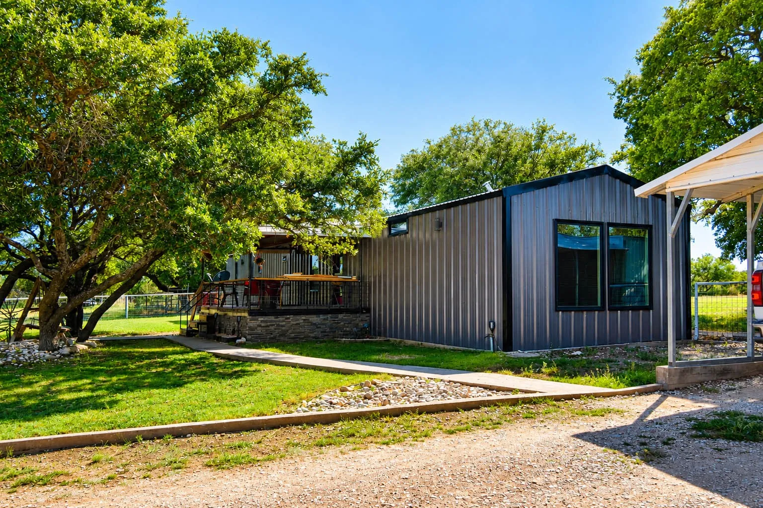 Mobile Home For Sale in Mc Culloch County , 239 County Road 160, Brady, Texas 76825, 3 Bedroom, 2 Bathroom, 2 Garage spaces, 1,326 Sqft, built in 1993, mls#21359916, Real Estate Agent in Brady, Homes For Sale in Mc Culloch county, Homes For Sale in Brady, Realtor in Brady Texas, Real Estate Brokerage Independent Realty Texas, Luminita Cordes Realtor