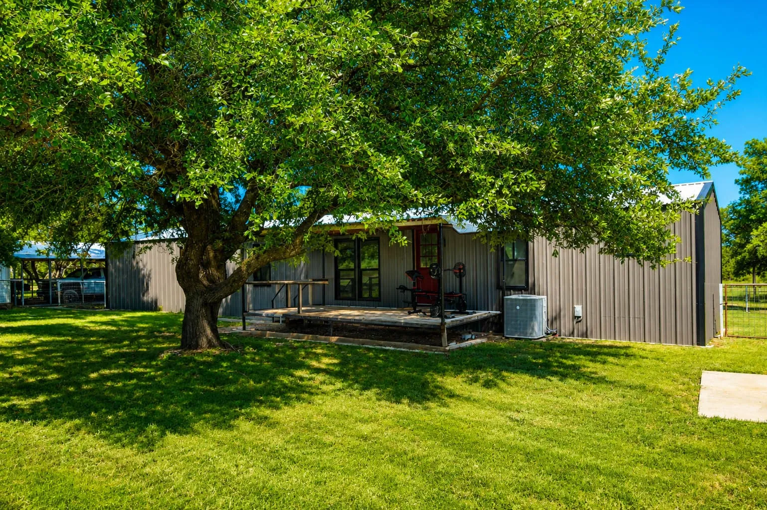 Mobile Home For Sale in Mc Culloch County , 239 County Road 160, Brady, Texas 76825, 3 Bedroom, 2 Bathroom, 2 Garage spaces, 1,326 Sqft, built in 1993, mls#21359916, Real Estate Agent in Brady, Homes For Sale in Mc Culloch county, Homes For Sale in Brady, Realtor in Brady Texas, Real Estate Brokerage Independent Realty Texas, Luminita Cordes Realtor