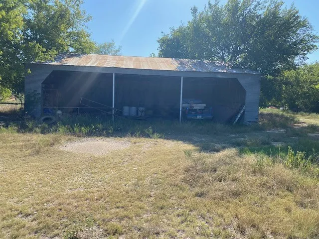 Single Family Residence For Sale in Erath County , 7960 W Fm 8, Stephenville, Texas 76401, 3 Bedroom, 2 Bathroom, 2 Garage spaces, 1,904 Sqft, built in 1965, Price $650,000, mls#21362410, Real Estate Agent in Stephenville, Homes For Sale in Erath county, Homes For Sale in Stephenville, Realtor in Stephenville Texas, Real Estate Brokerage Independent Realty Texas, Luminita Cordes Realtor
