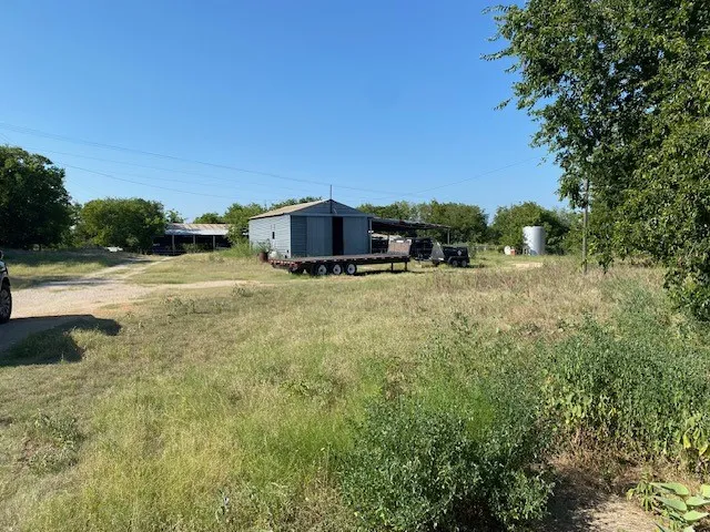 Single Family Residence For Sale in Erath County , 7960 W Fm 8, Stephenville, Texas 76401, 3 Bedroom, 2 Bathroom, 2 Garage spaces, 1,904 Sqft, built in 1965, Price $650,000, mls#21362410, Real Estate Agent in Stephenville, Homes For Sale in Erath county, Homes For Sale in Stephenville, Realtor in Stephenville Texas, Real Estate Brokerage Independent Realty Texas, Luminita Cordes Realtor